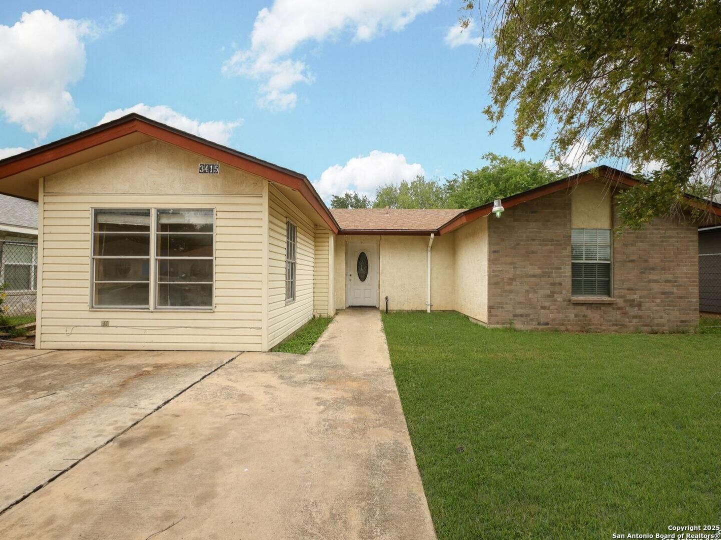 Property Photo: 3415 Twining TX 78211