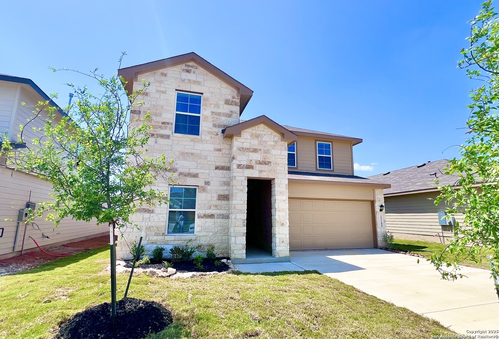 Property Photo: 21109 Watercourse Way TX 78266