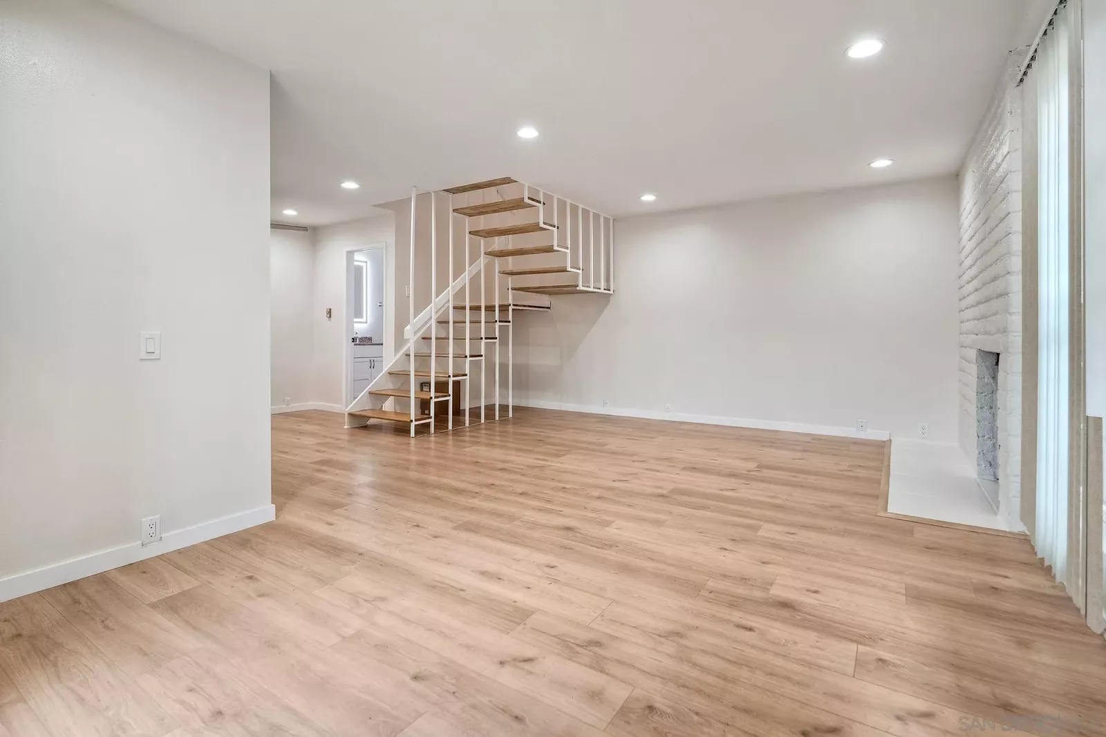 Property Photo: 10143 Caminito Volar CA 92126