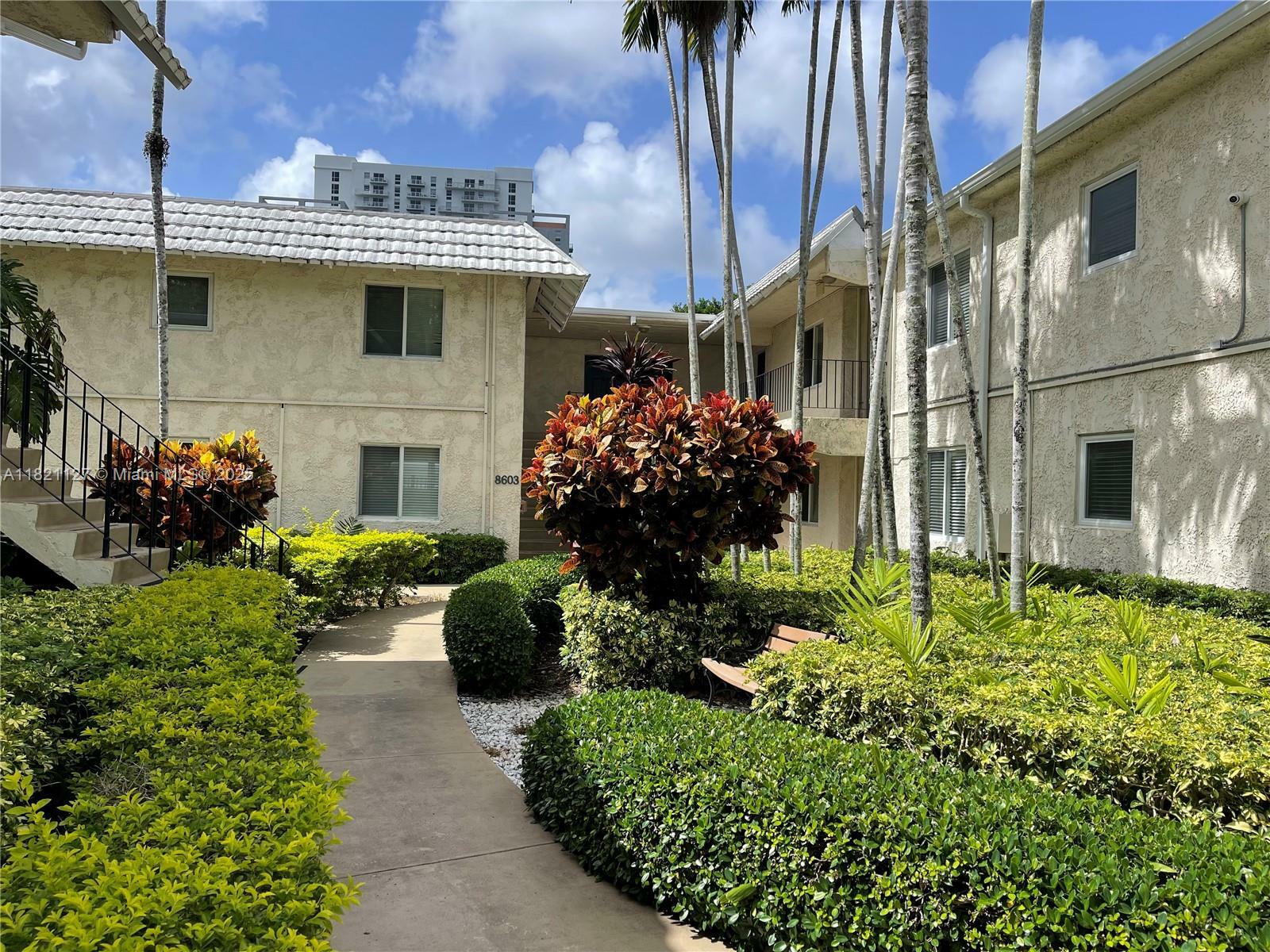 8603 SW 68th Ct 27  Pinecrest FL 33156 photo