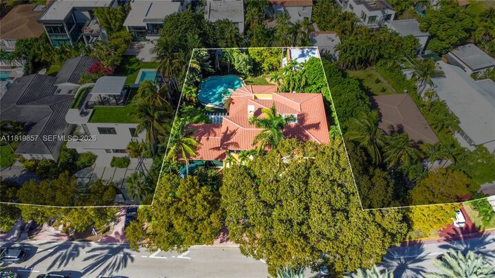 Property Photo:  2050 Alton Rd  FL 33140 