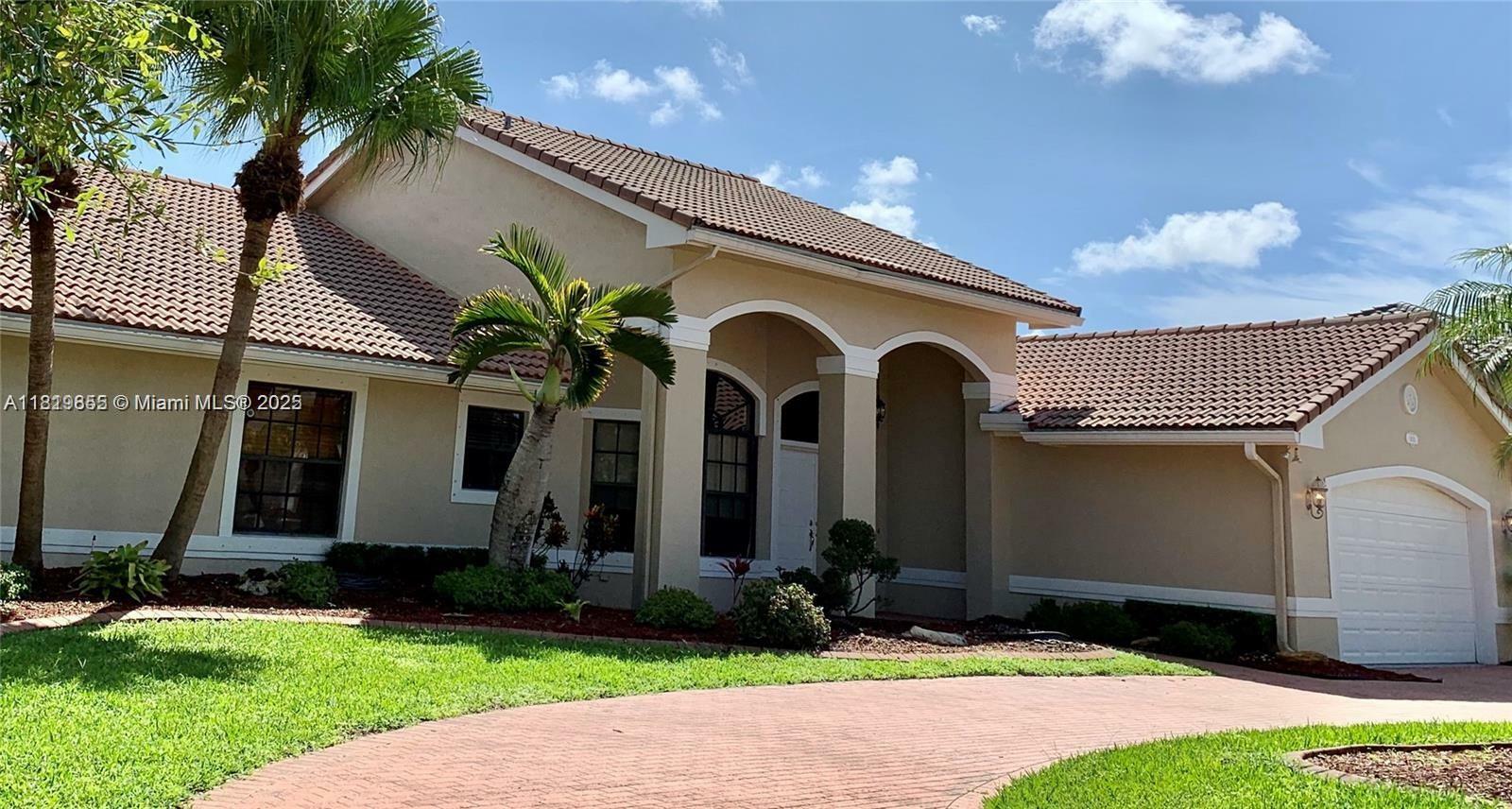 Property Photo: 19331 NW 8th St FL 33029
