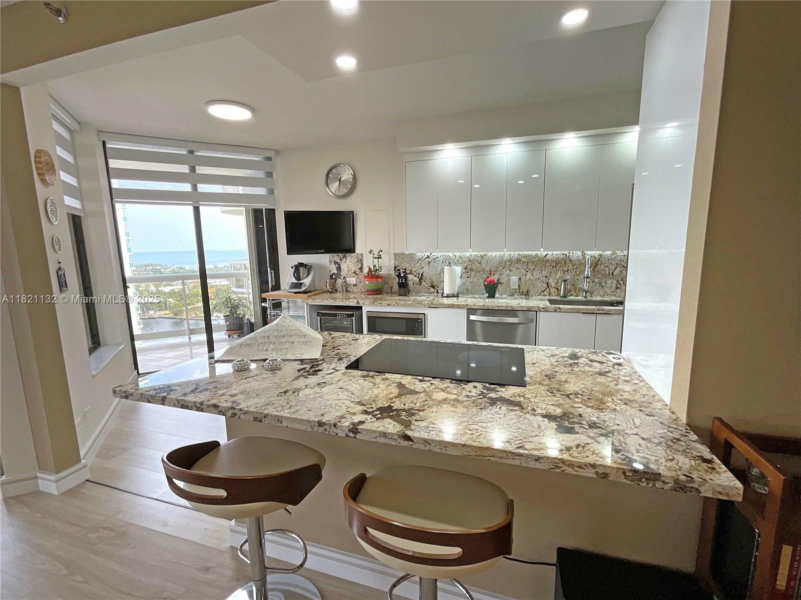 20191 E Country Club Dr 1903  Aventura FL 33180 photo