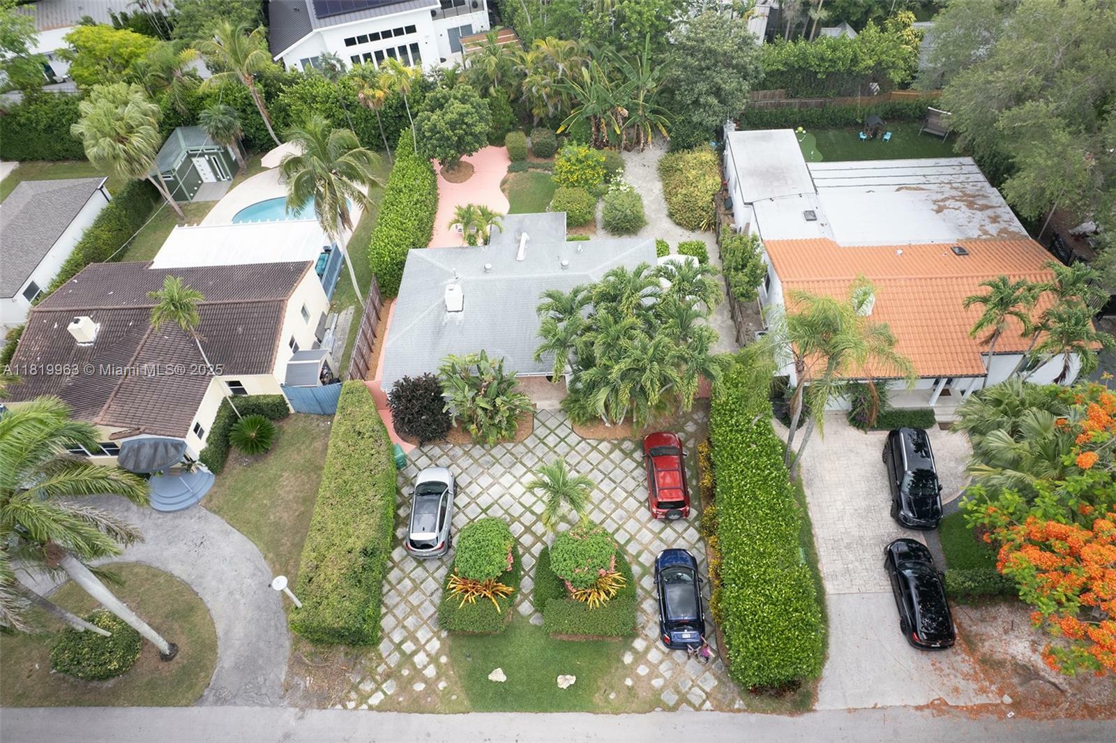 Property Photo: 4245 Braganza Ave FL 33133
