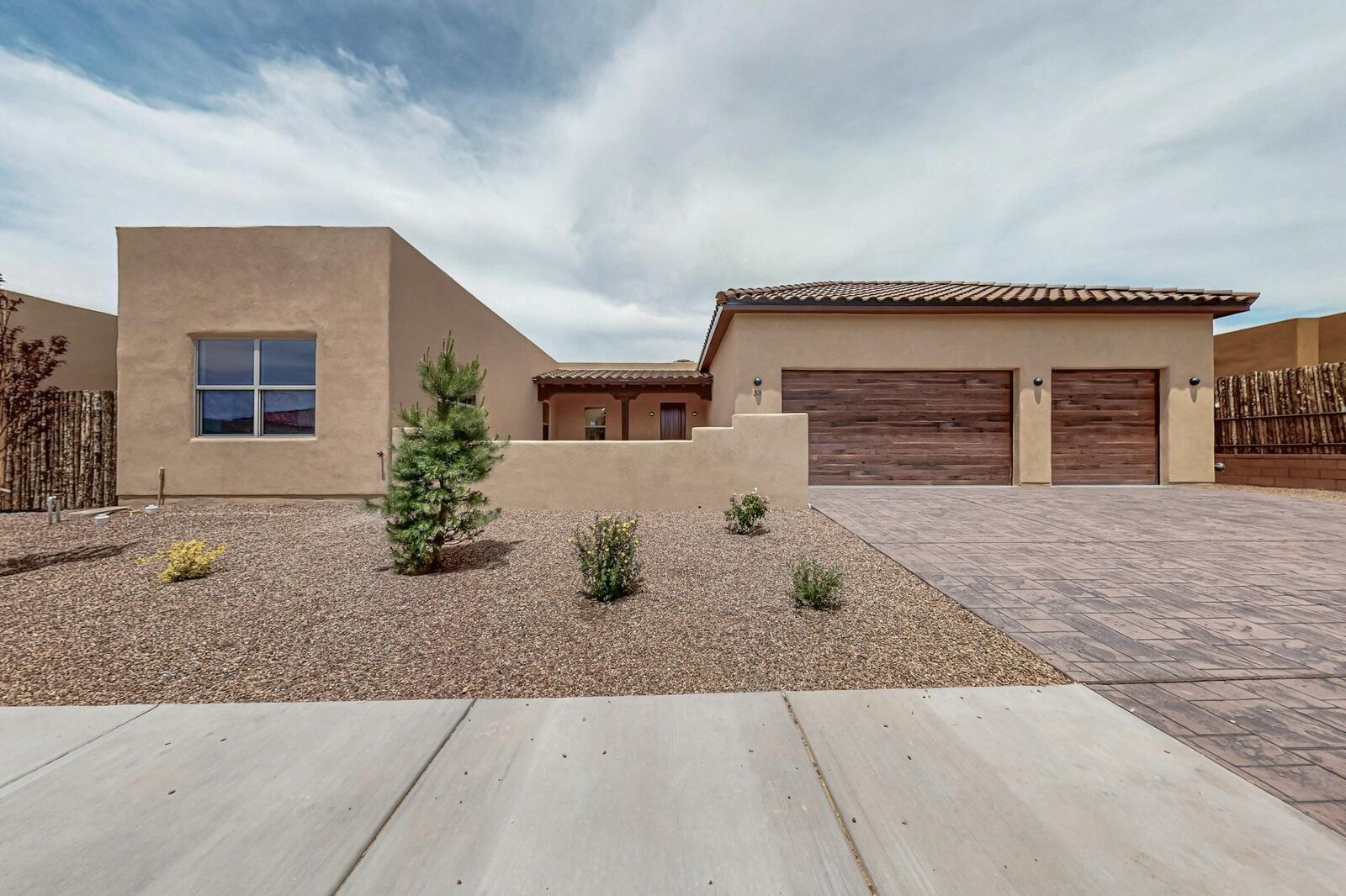 Property Photo:  33 La Pradera  NM 87508 