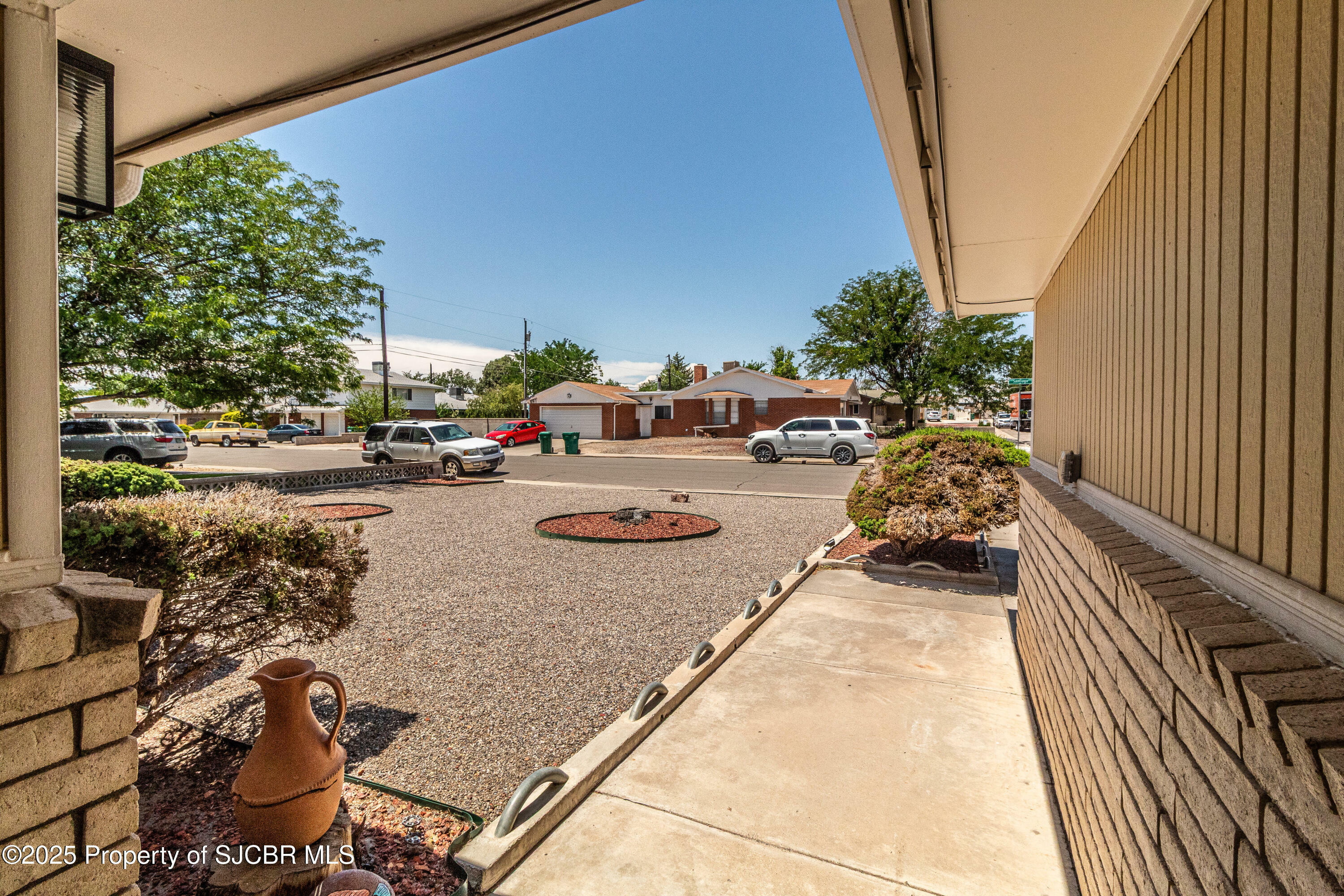 Property Photo: 2112 N Santiago Avenue NM 87401