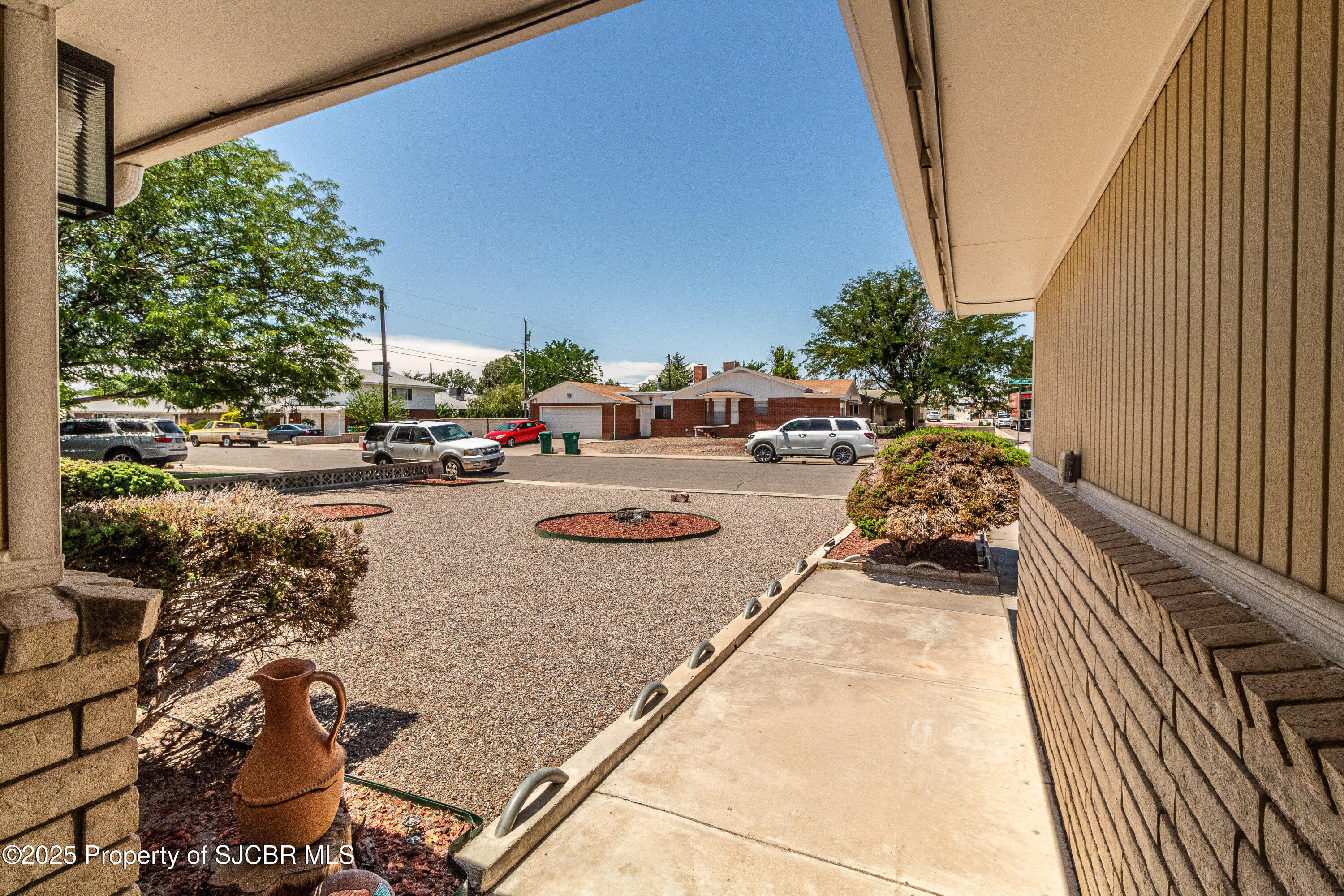 Property Photo: 2112 N Santiago Avenue NM 87401