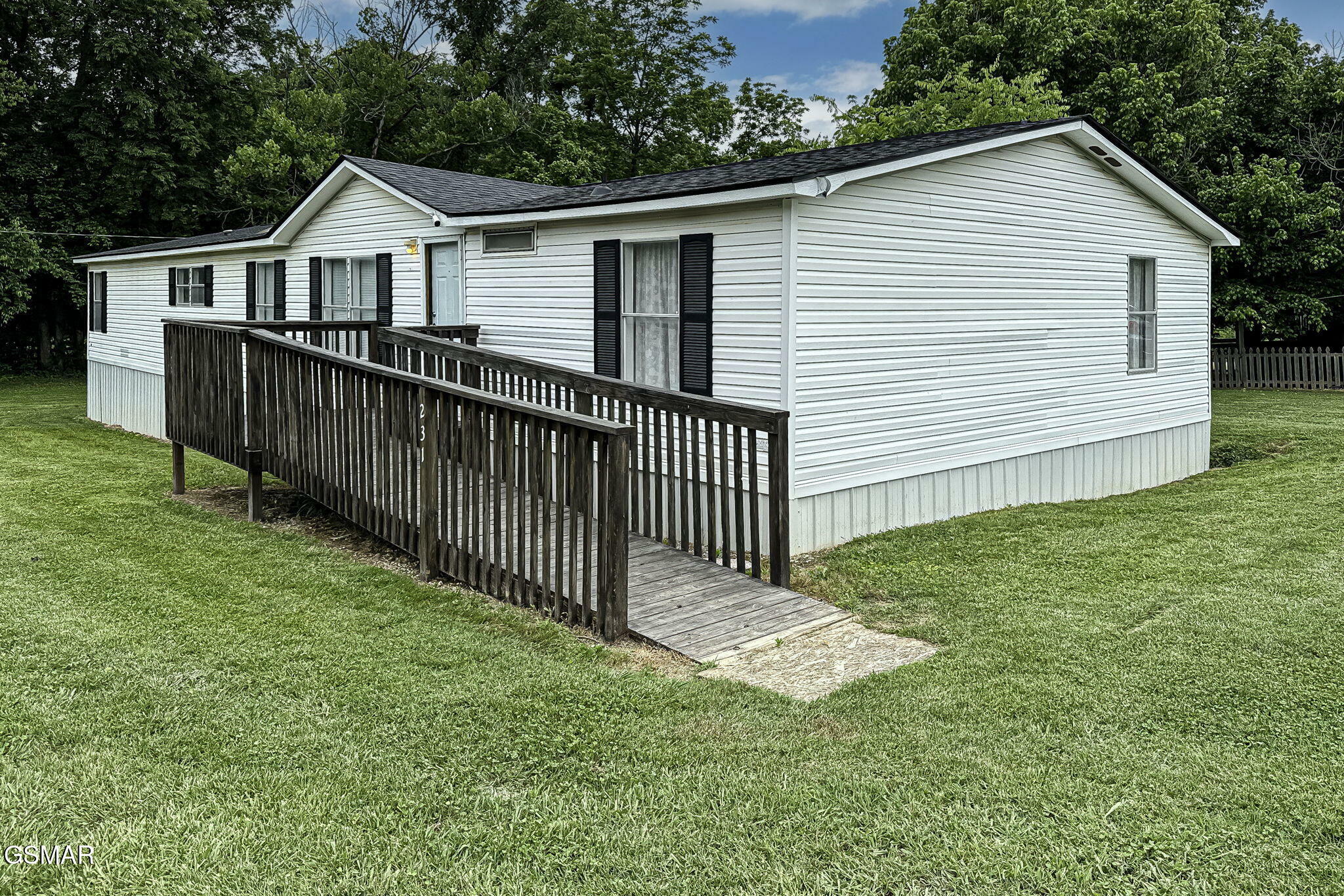 Property Photo: 231 Lafollette Cemetery Lane TN 37876