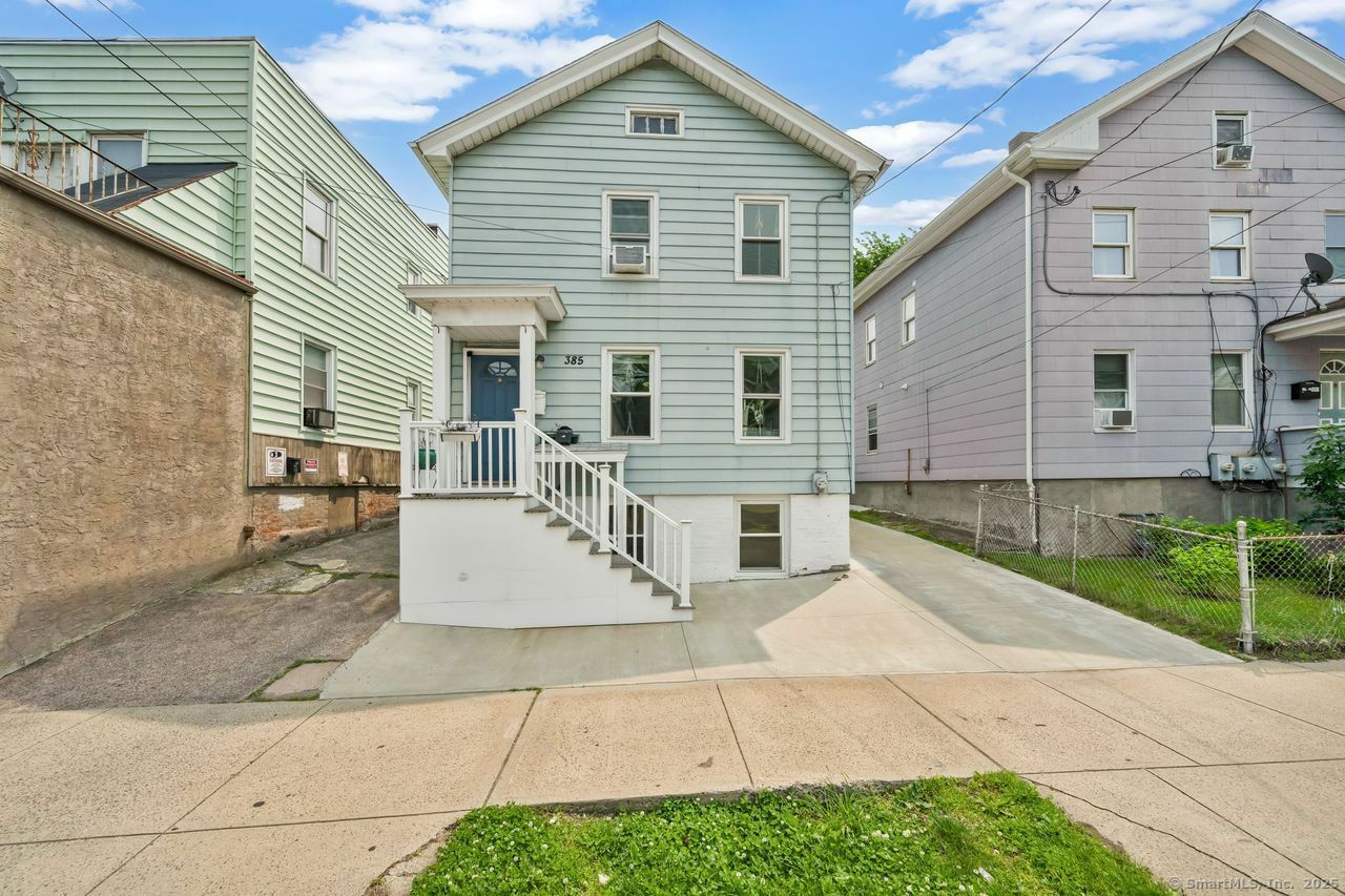Property Photo: 385 Blatchley Avenue CT 06513