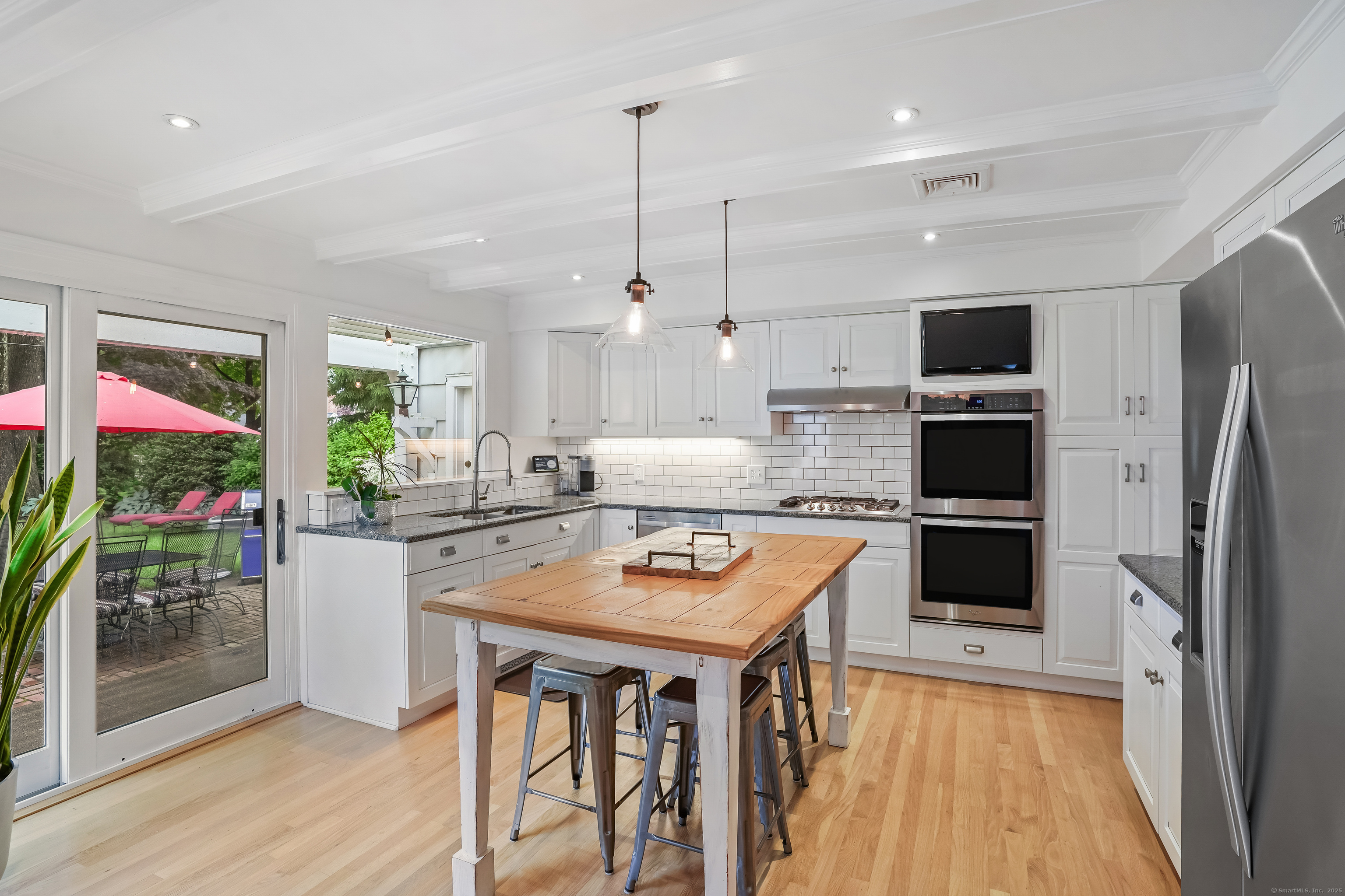 Property Photo: 86 Lorma Avenue CT 06611