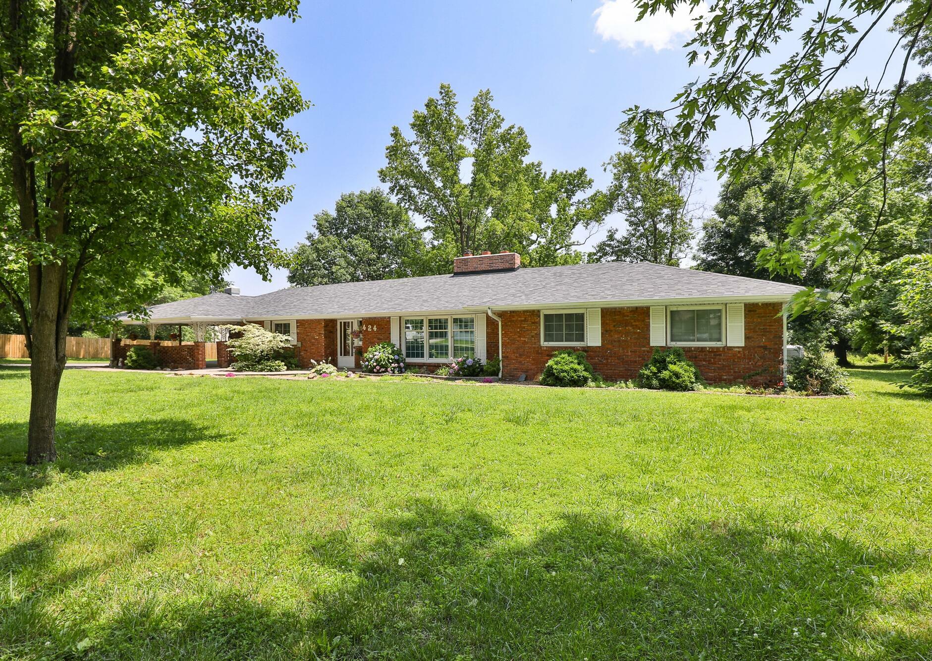 Property Photo:  424 W Olive Street  MO 65613 