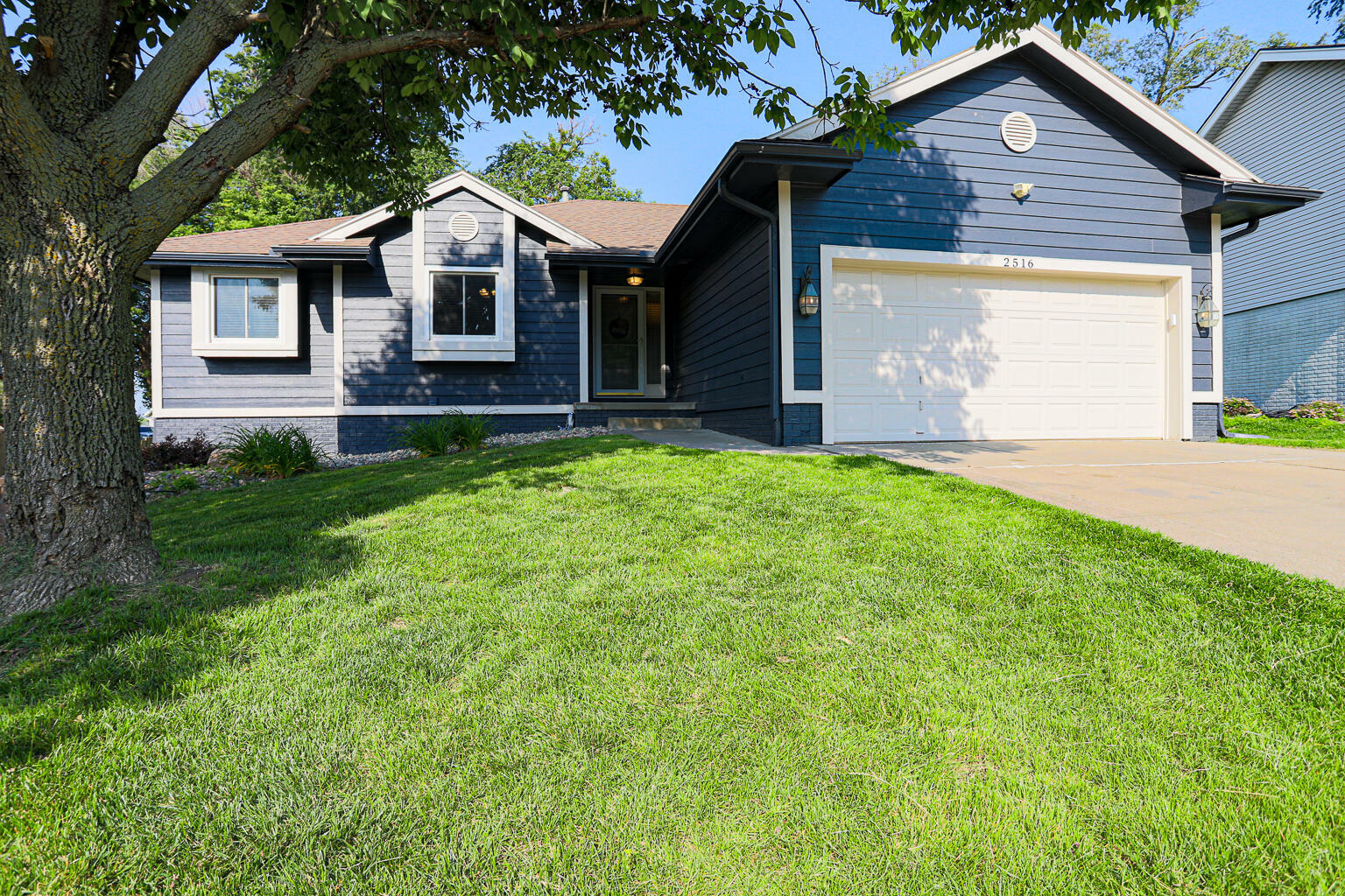 2516 Thallas  Street  Council Bluffs IA 51503 photo