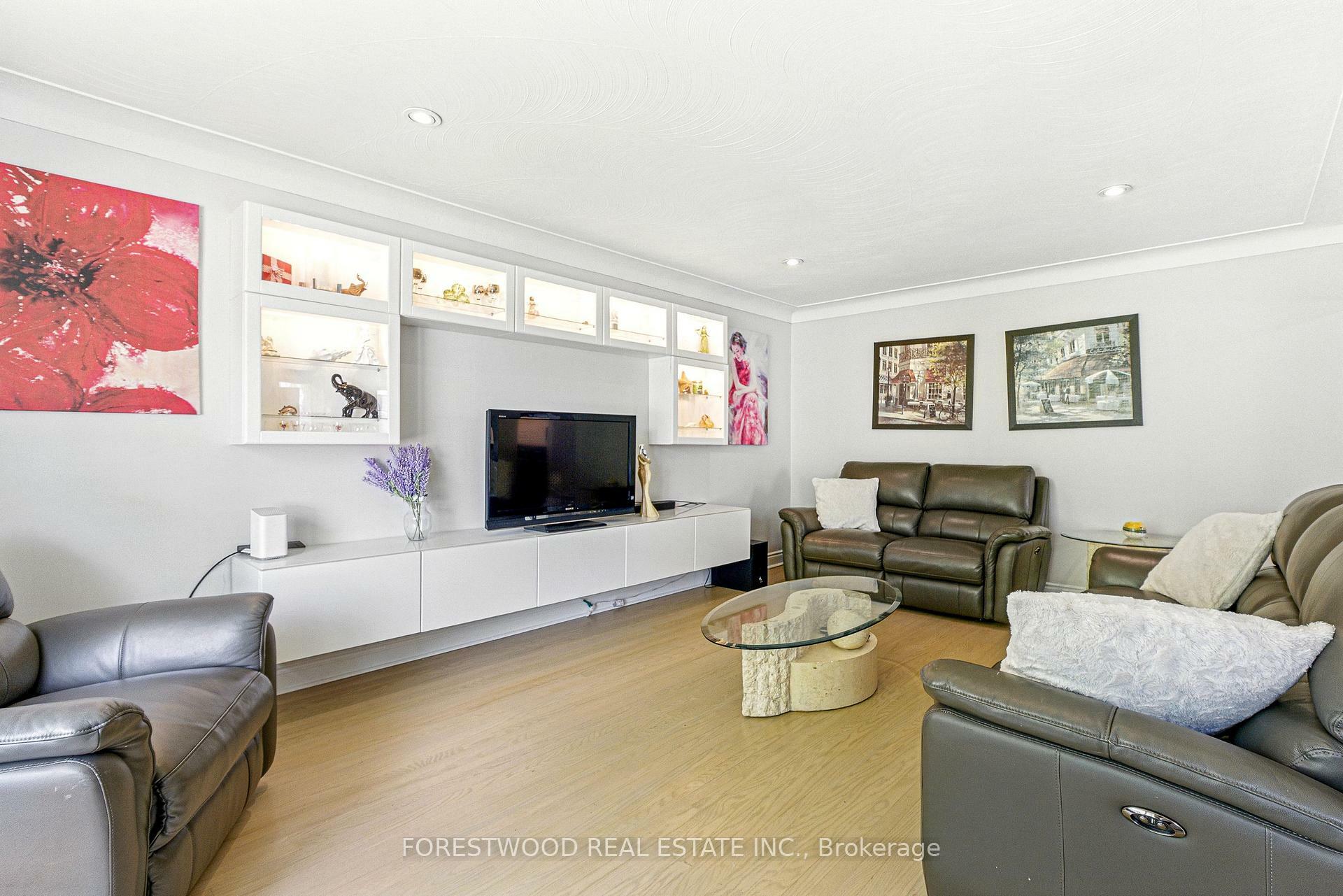 Property Photo: 161 Mohawk Road W ON L9C 1W2