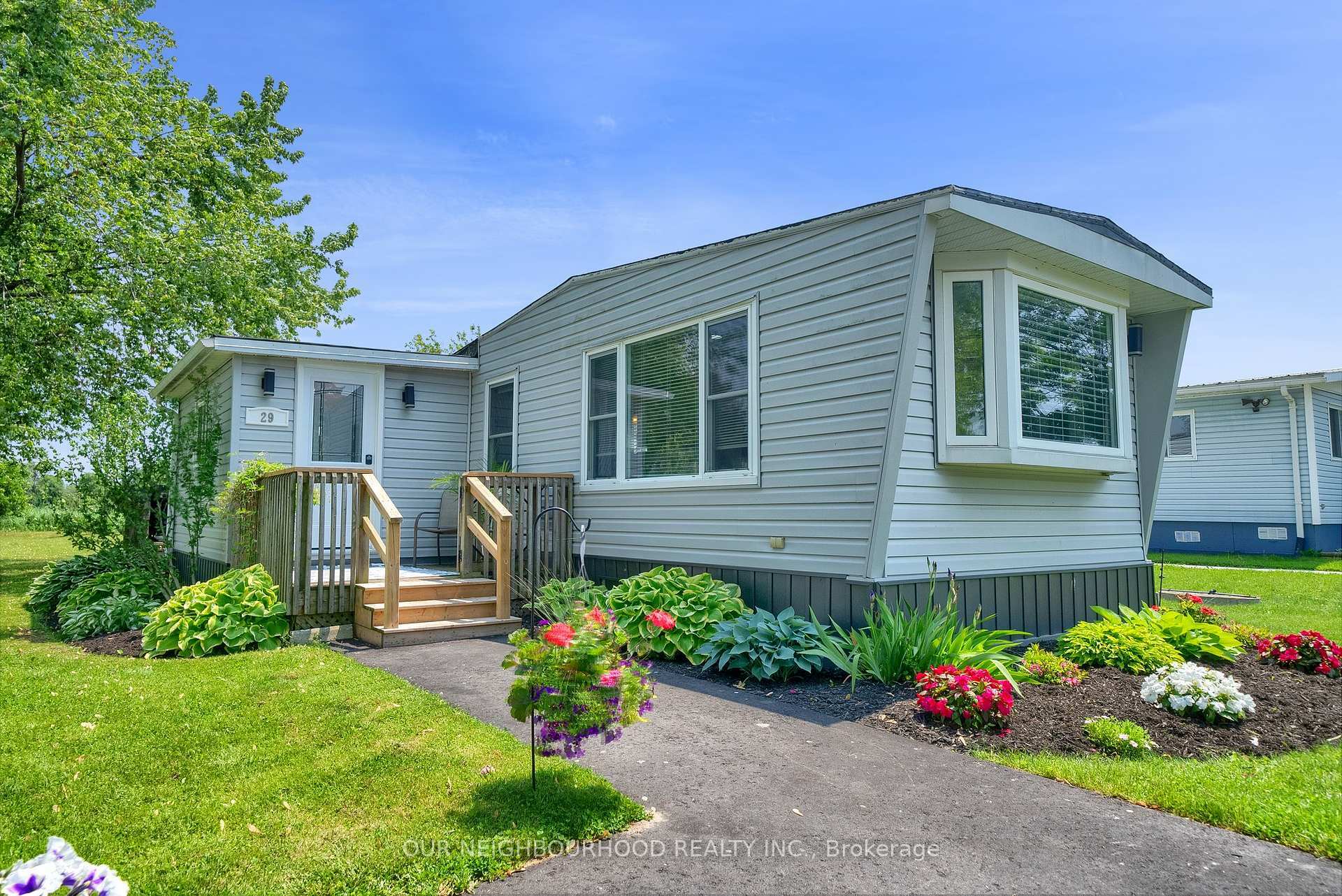Photo de la propriété:  29 Hillview Drive  ON K9A 0X1 
