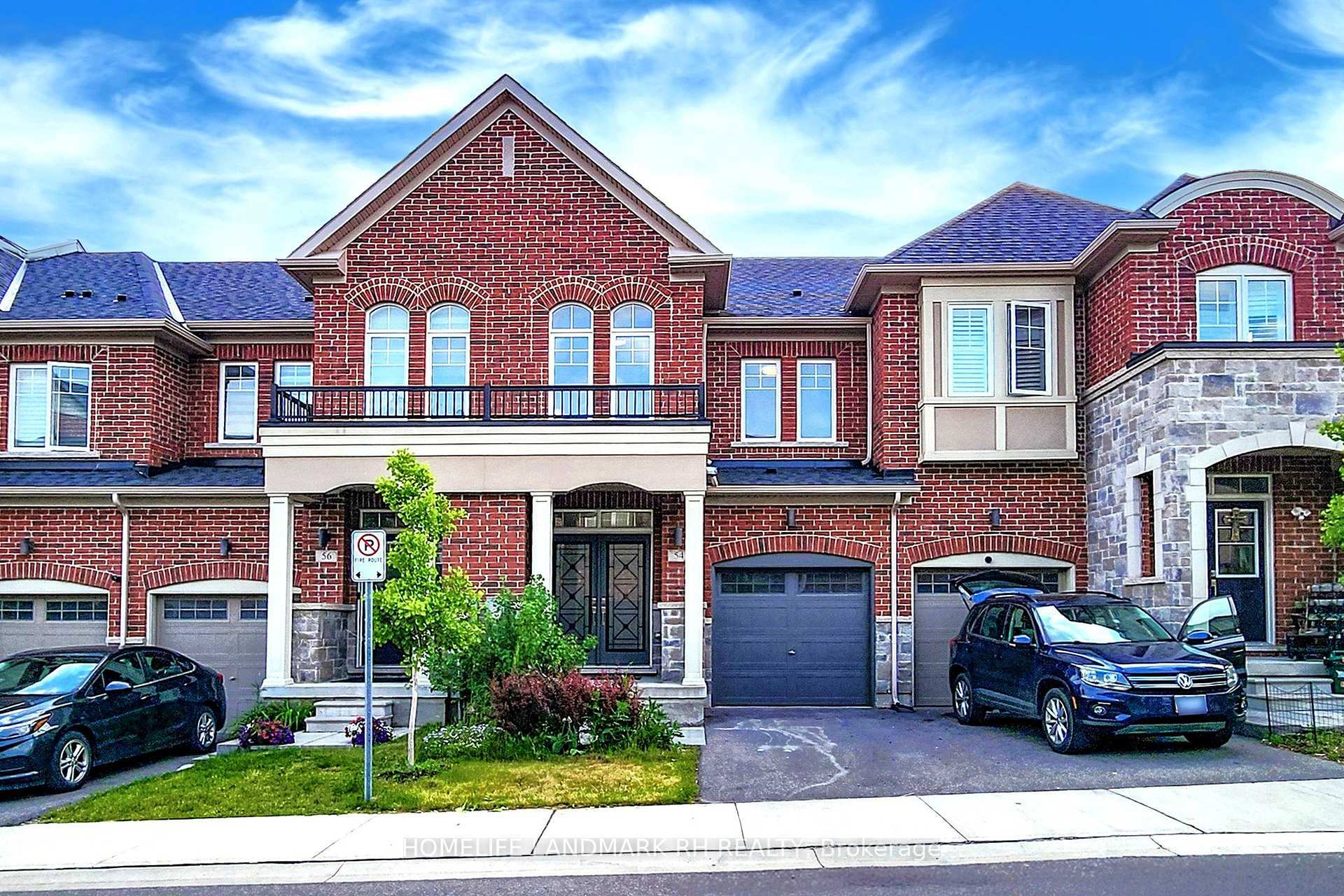 Property Photo: 54 Dundonald Trail ON L3Y 0E1