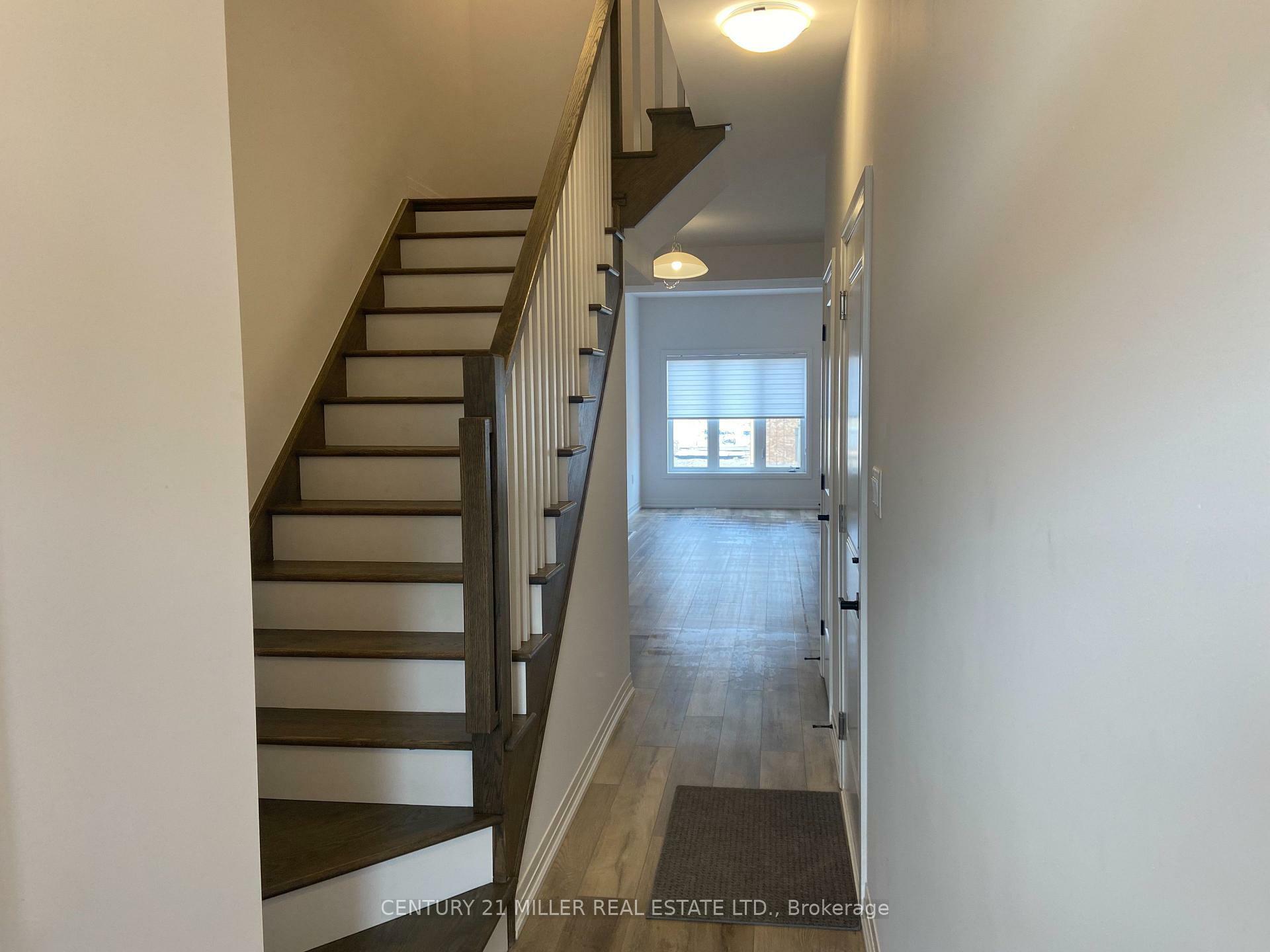 Photo de la propriété: 48 June Callwood Way ON N3T 0T7