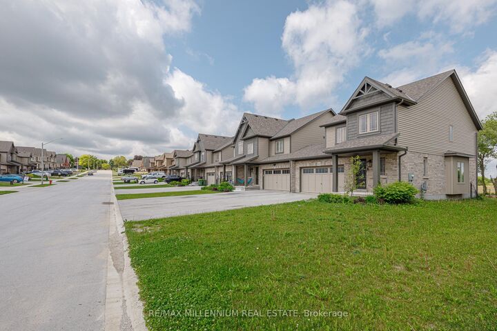 Property Photo: 142 Stonebrook Way ON N0C 1H0