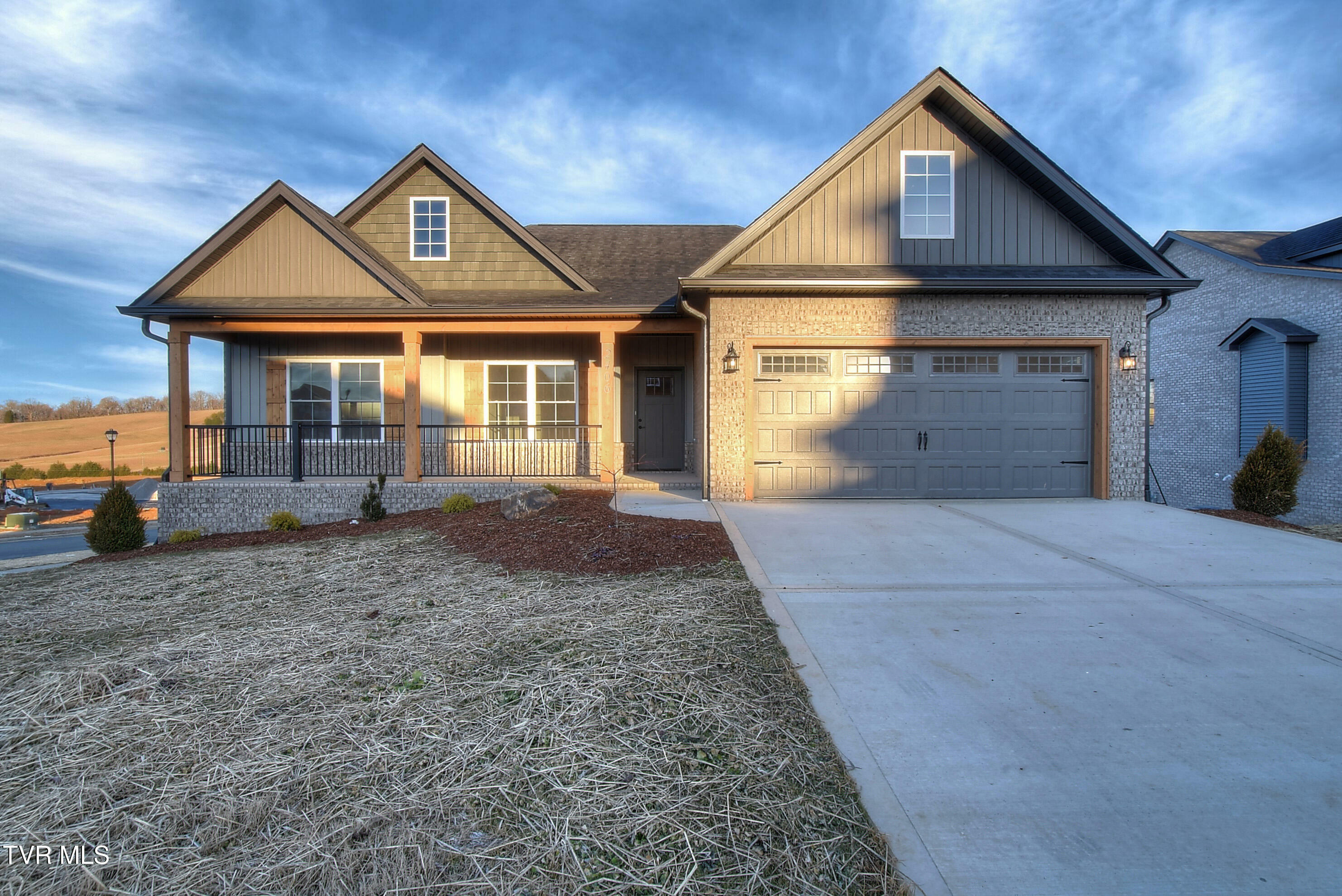 Property Photo: 2406 Haystack Circle TN 37686
