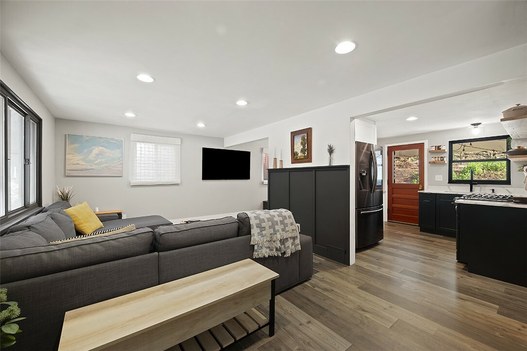 Property Photo: 80 Parker St PA 15223