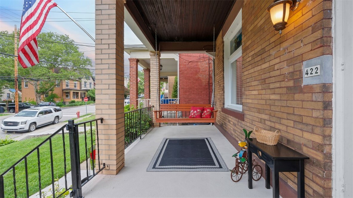 Property Photo: 422 S Lang Ave PA 15208