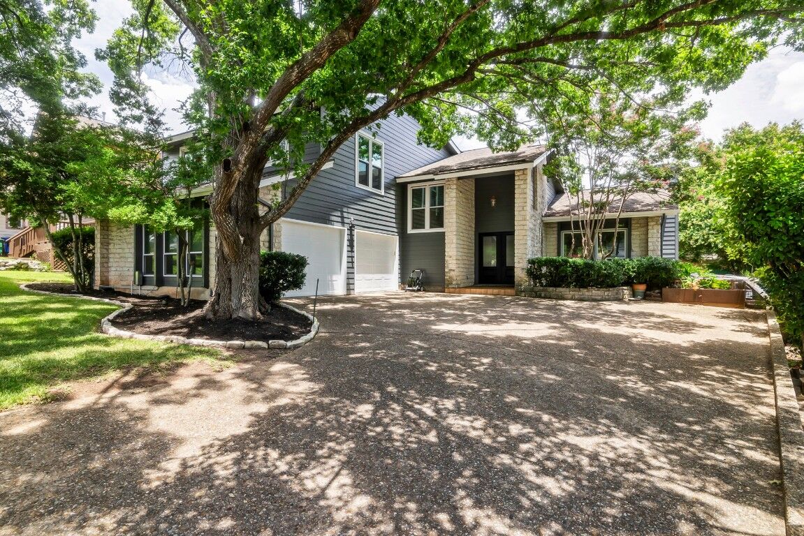 Property Photo: 6802 Falcata Cove TX 78750