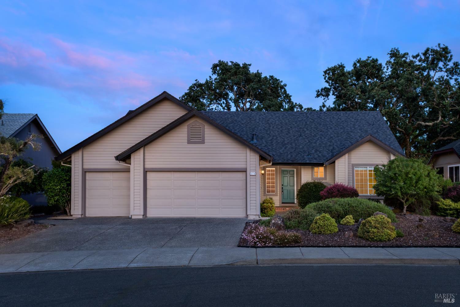 Property Photo: 378 Miramonte Place CA 95409
