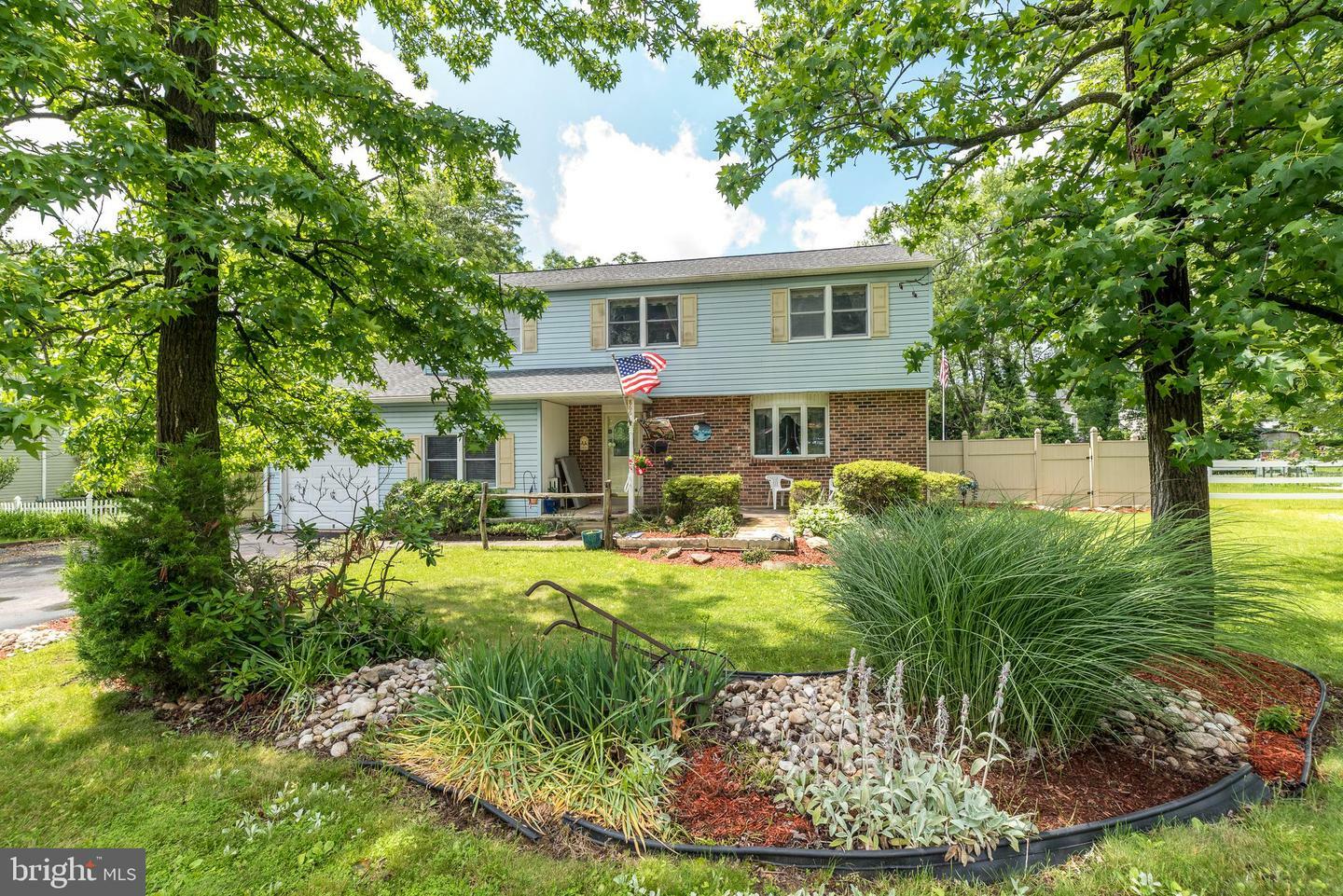 Property Photo: 866 Decker Lane PA 18974