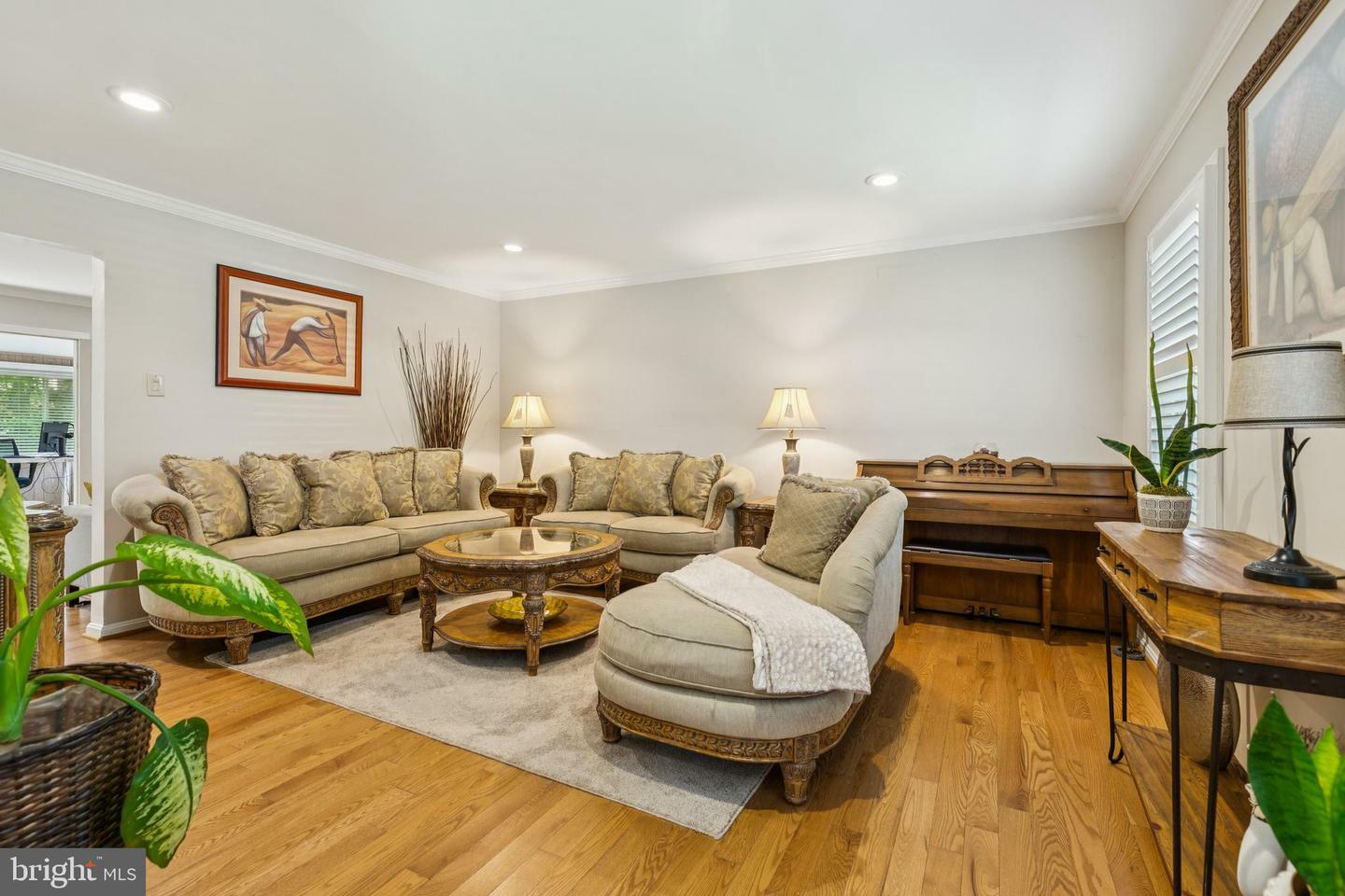 Property Photo: 4914 King David Boulevard VA 22003
