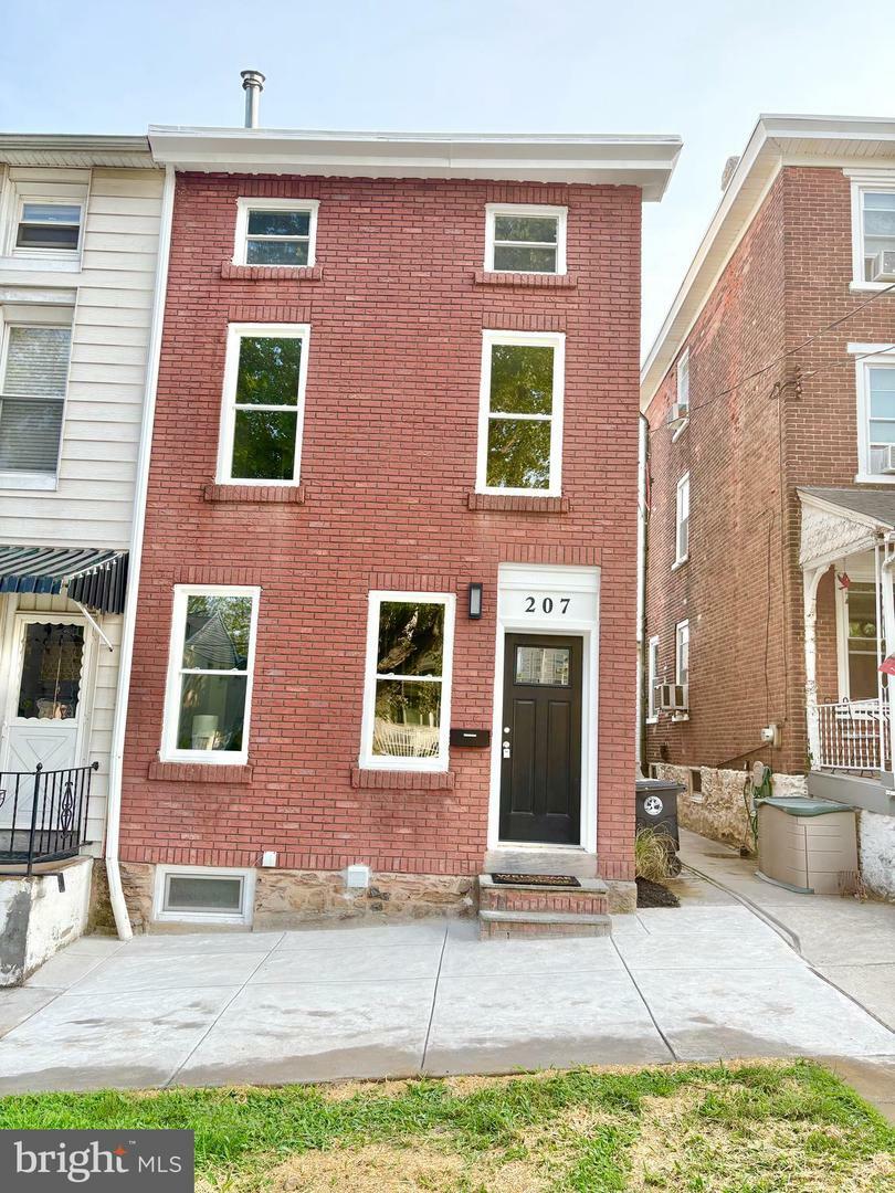 207 E 8th Avenue  Conshohocken PA 19428 photo
