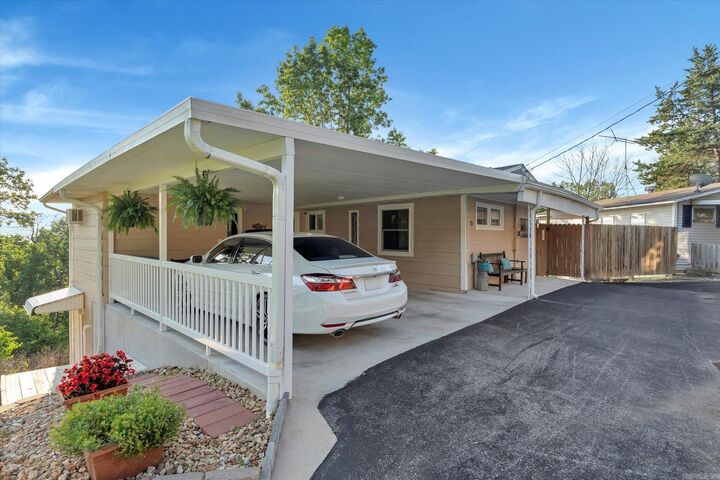 Property Photo: 72 Sunflower Lane AR 72653