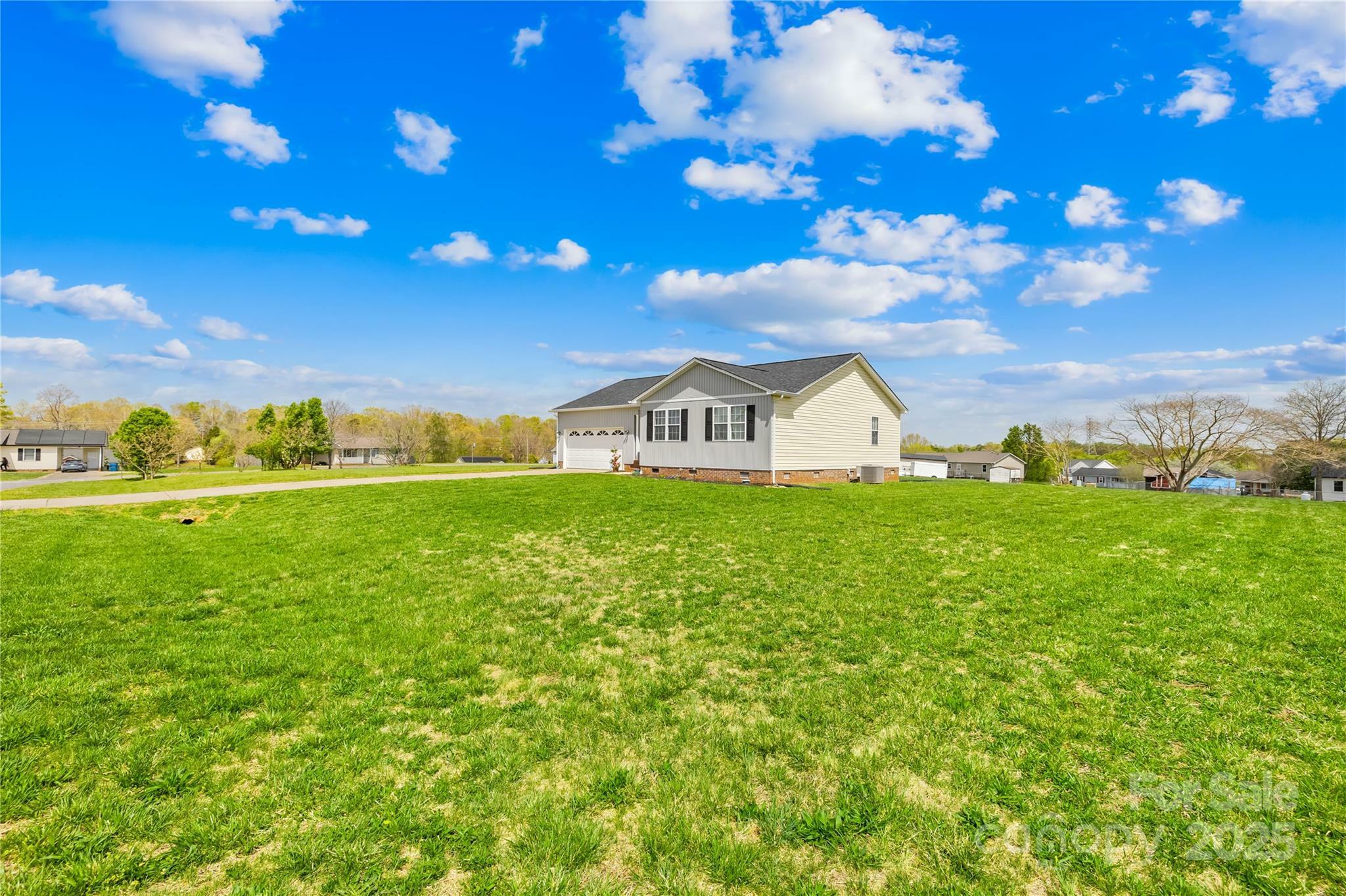 Property Photo: 103 Chambwood Lane NC 28152