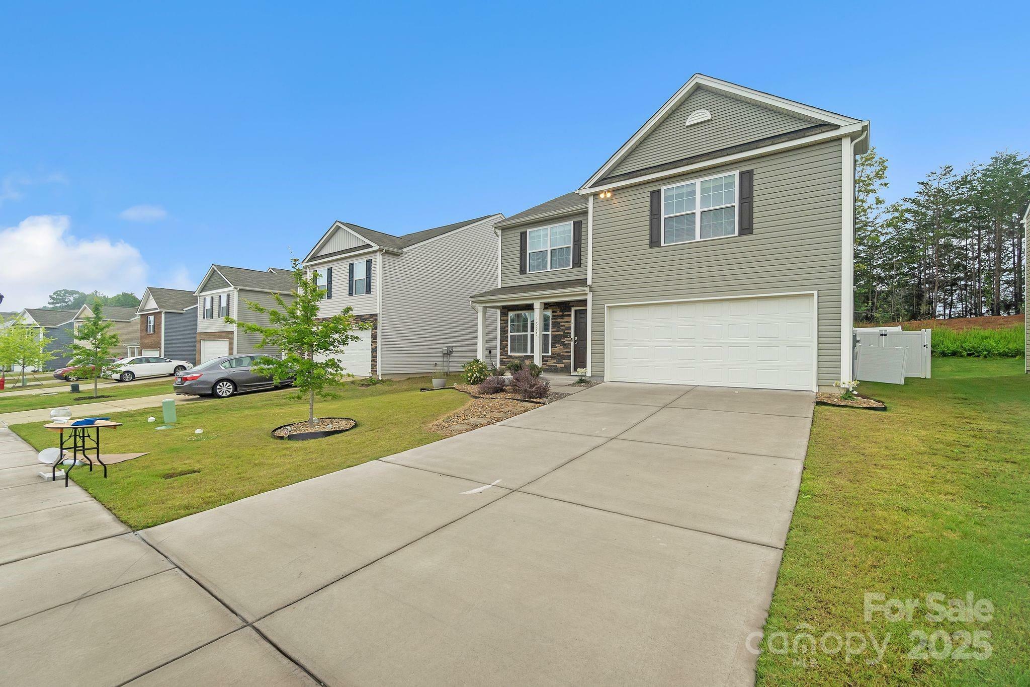 Property Photo: 1323 Mifflin Lane NC 28034