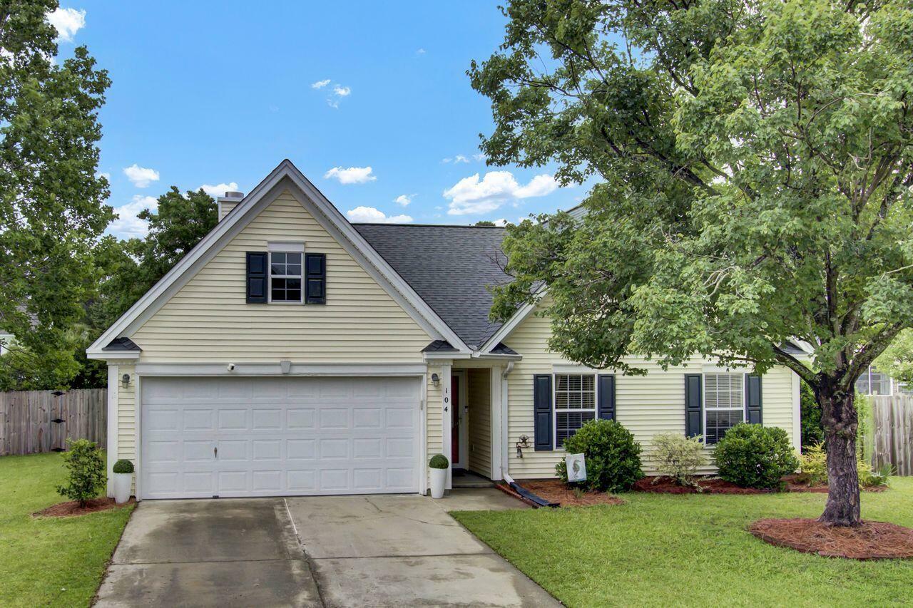 Property Photo: 104 Lancaster Court SC 29445