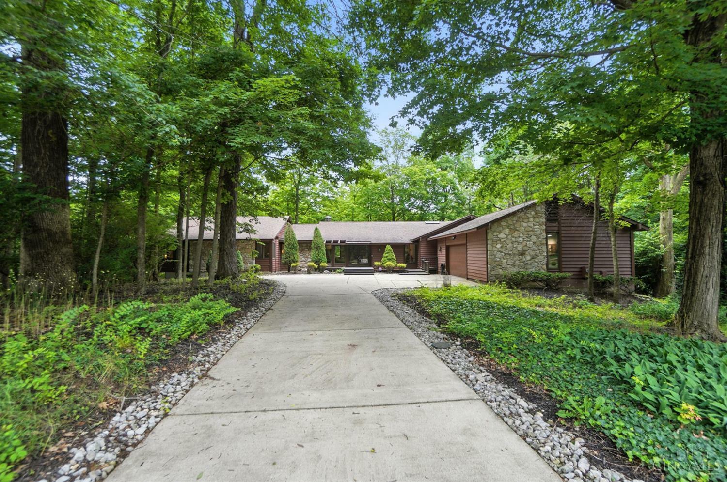 Property Photo: 1917 Antrim Court OH 45042