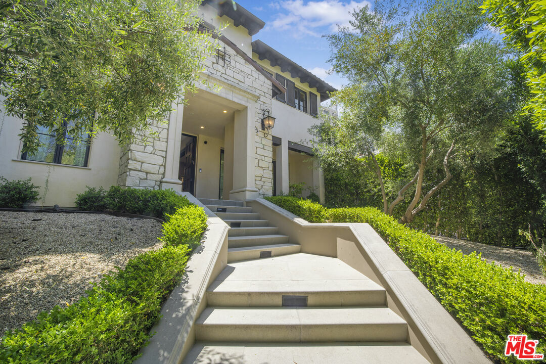 Property Photo: 439 S Spalding Dr CA 90212