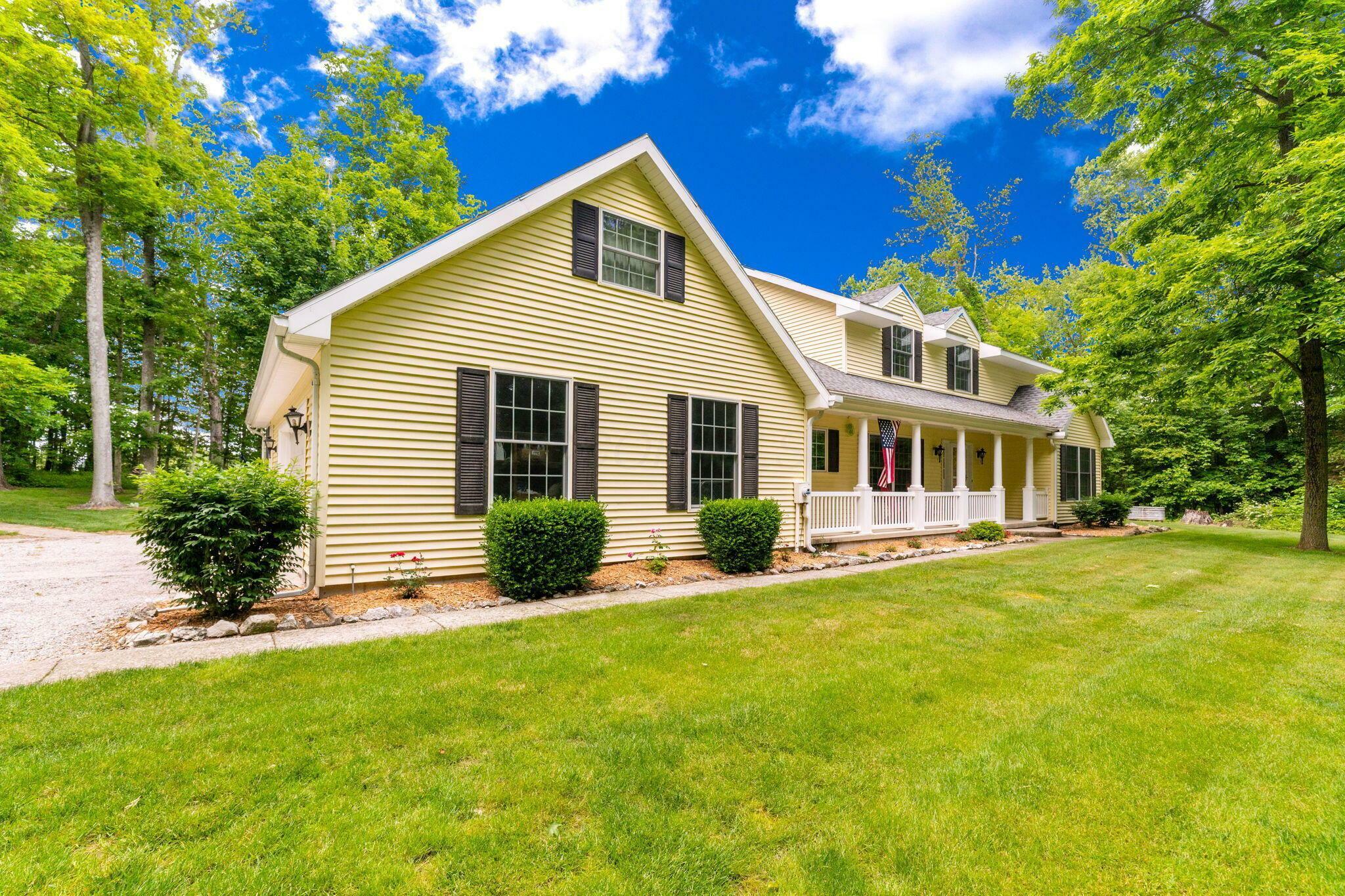 Property Photo:  4563 Donithen Road  OH 43302 