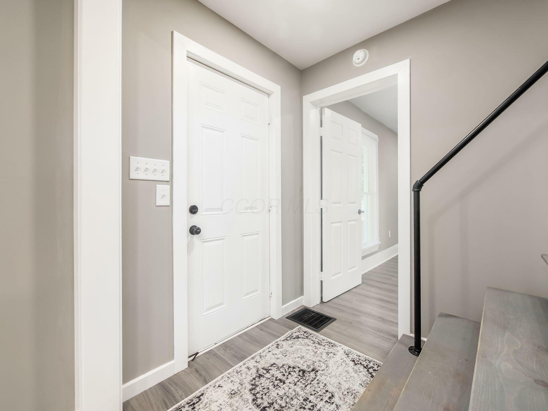 Property Photo: 113 Pike Street OH 43164