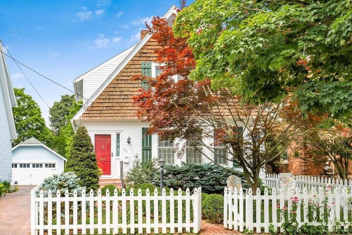 Property Photo:  297 N Franklin Street  OH 43015 