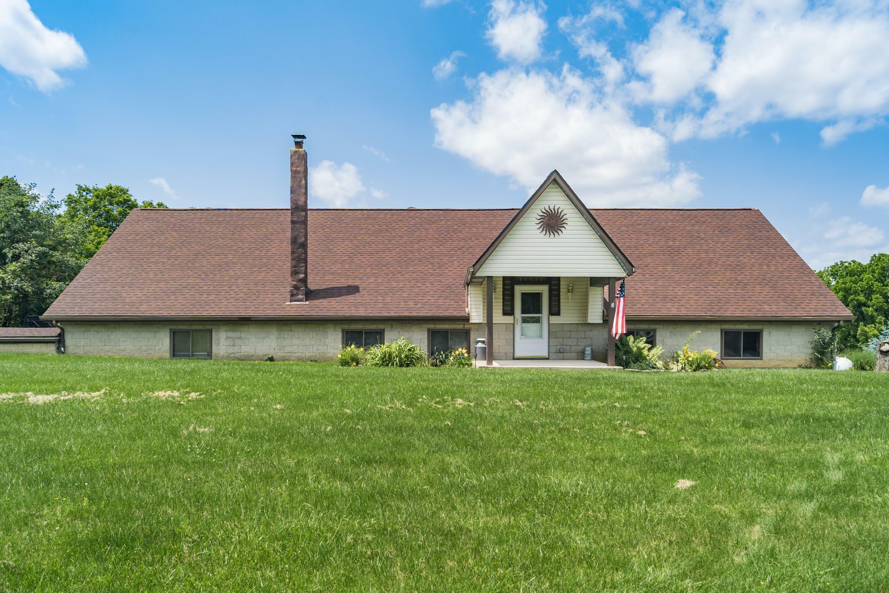 5795 Royalton SW Road  Lancaster OH 43130 photo