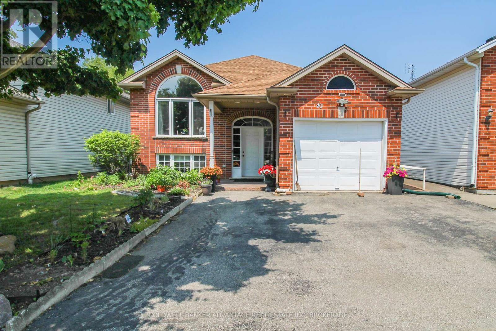 Property Photo: 40 Gretel Drive ON L3C 7H6