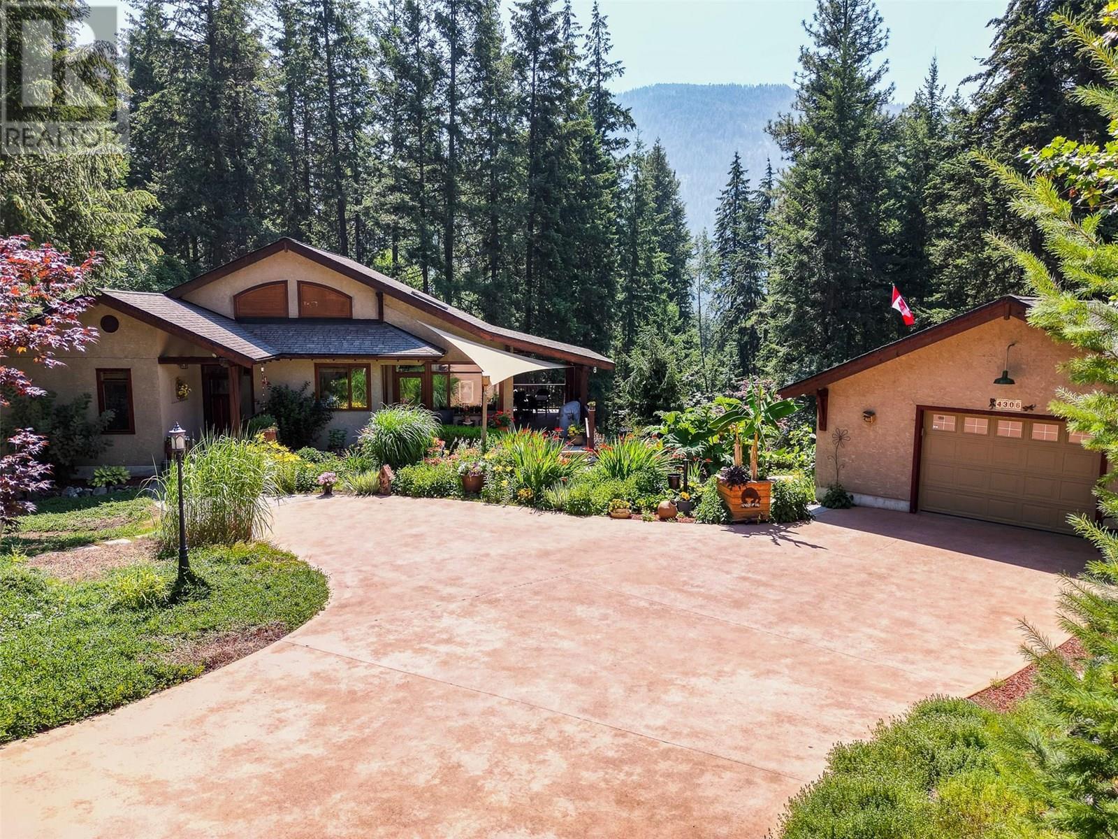 Property Photo: 4306 View Ridge Road BC V0G 2G3