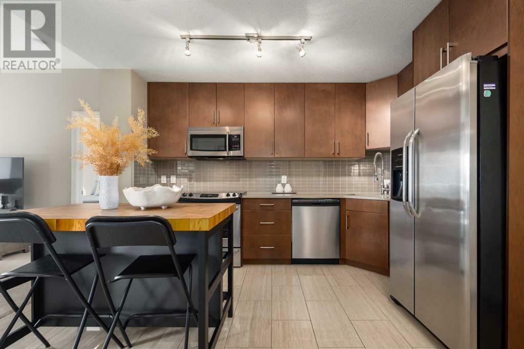 Property Photo: 1320 1 Street Southeast AB T2G 0G8