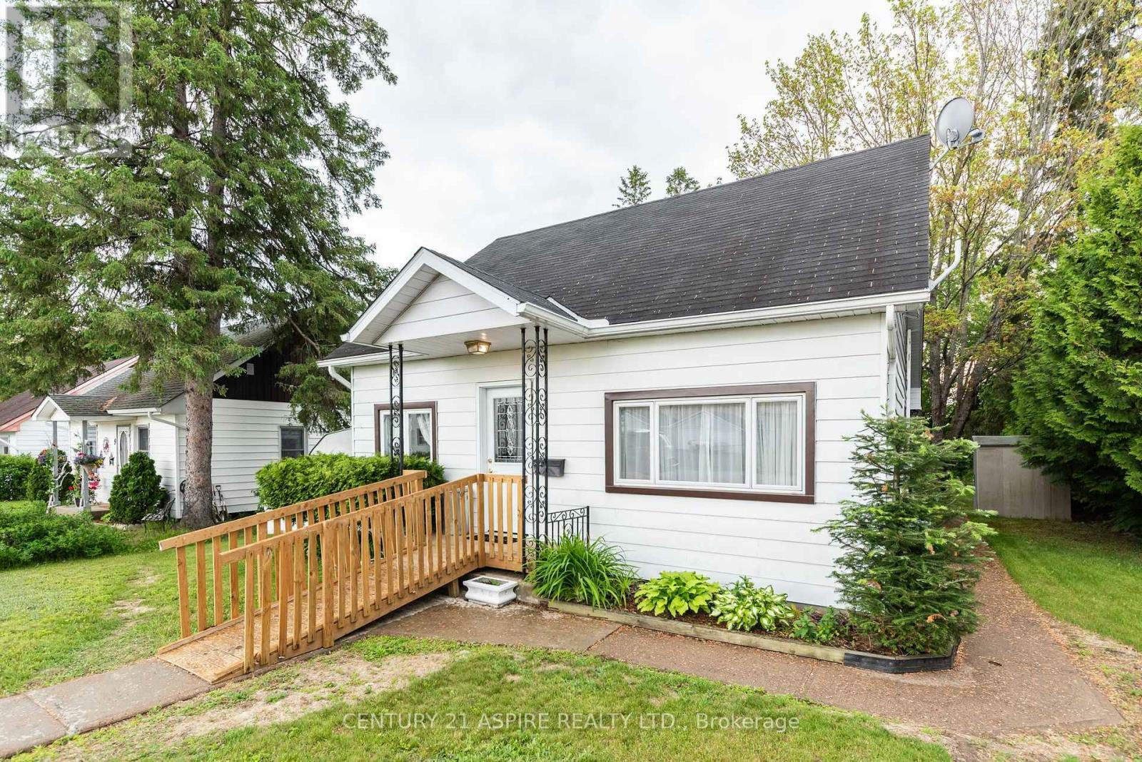 Photo de la propriété: 11 Troyes Street ON K0J 1P0