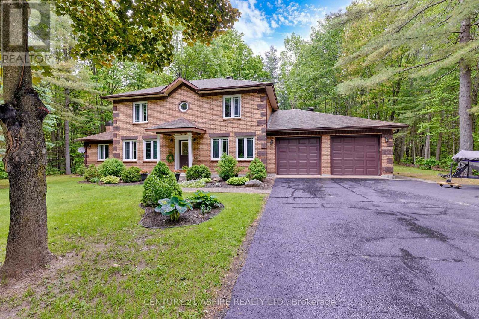 Property Photo: 13 Country Lane ON K8H 3E2