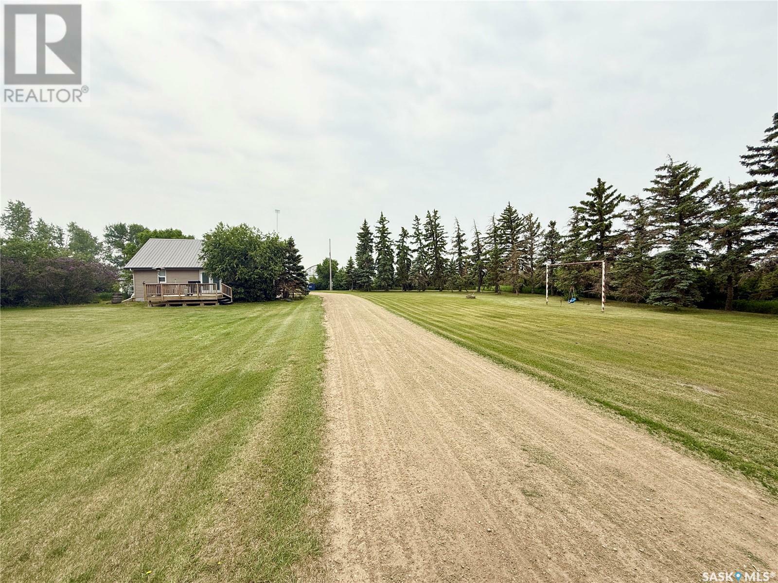 Property Photo: South Weyburn Acreage SK S4H 2K1