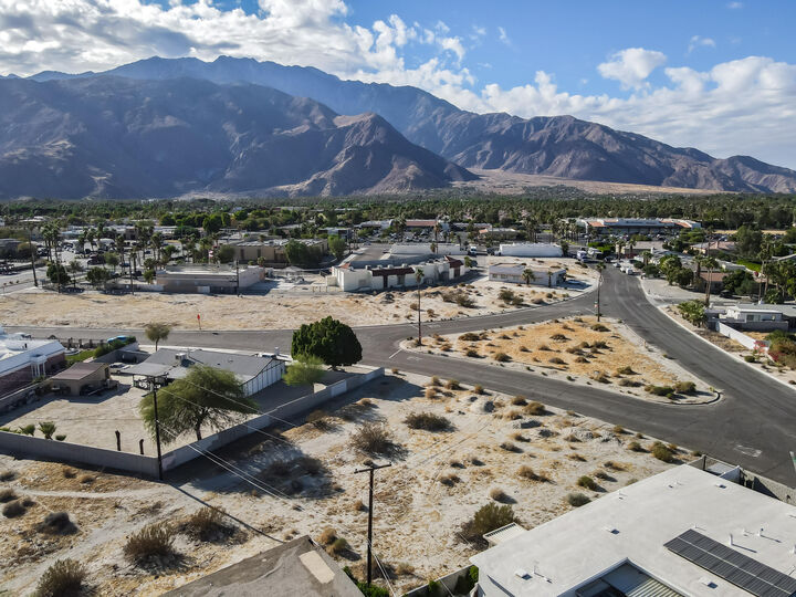 1880 Carriage Lane  Palm Springs CA 92262 photo