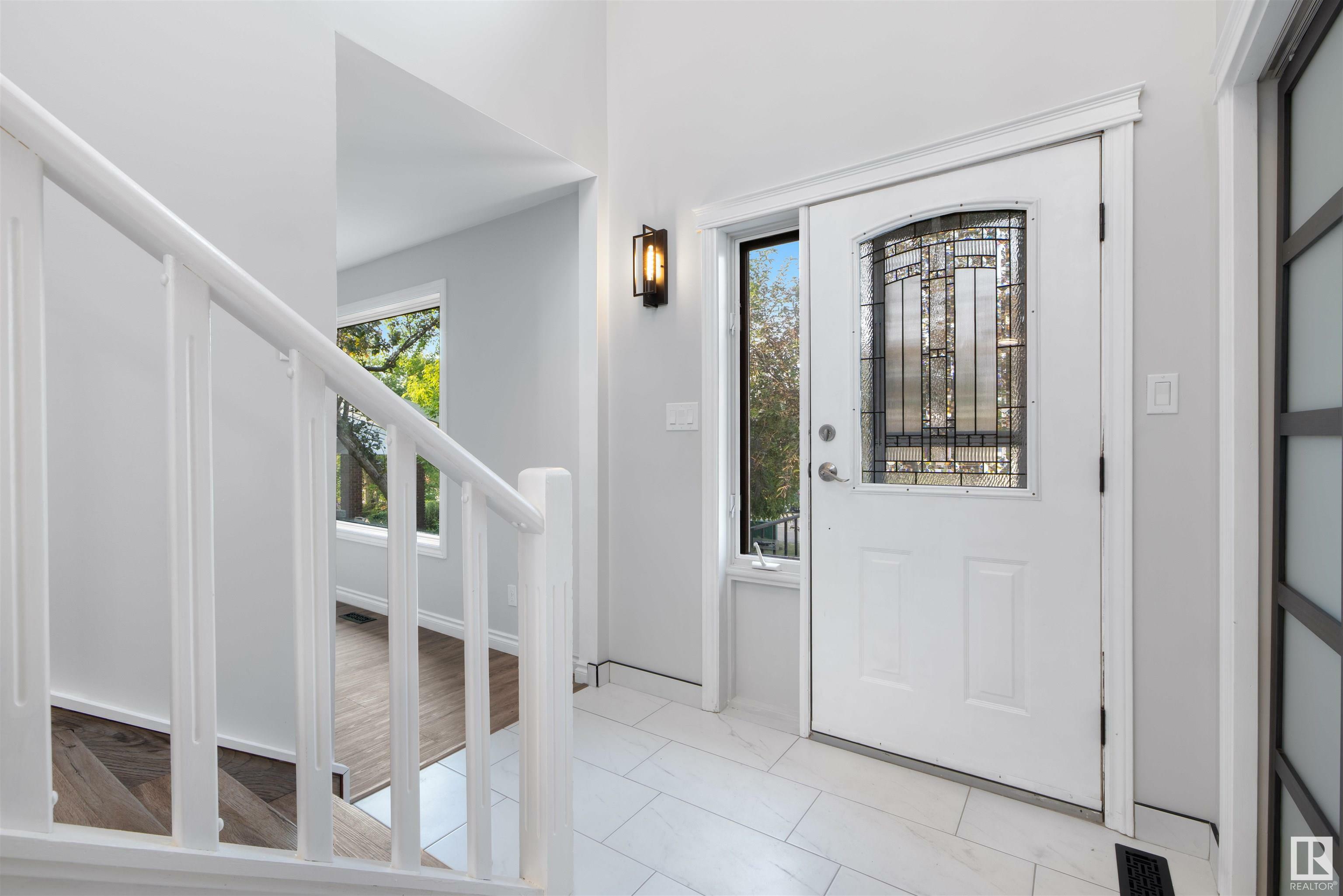 Property Photo: 9914 86 Street AB T8L 3A7