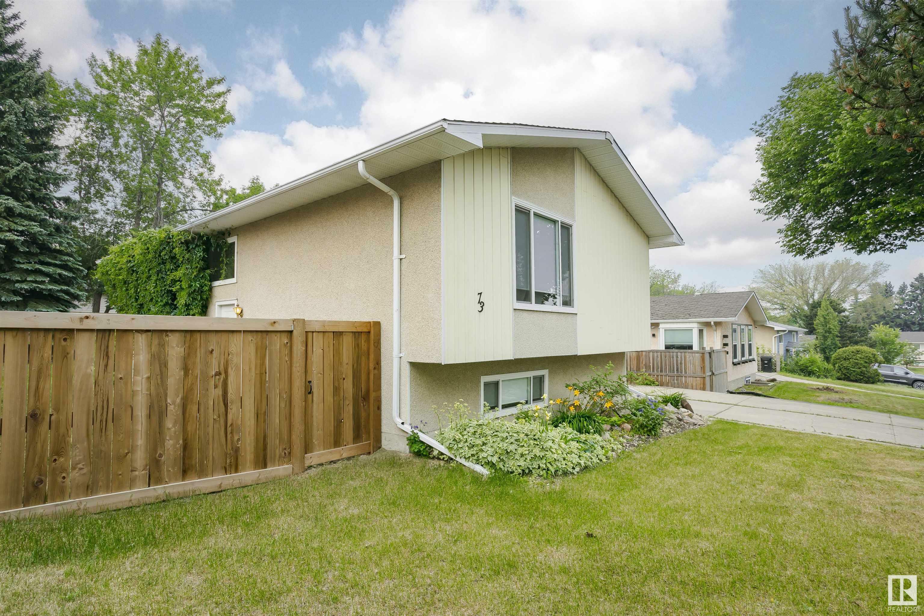 Property Photo: 73 Merrywood Crescent AB T0A 0M8