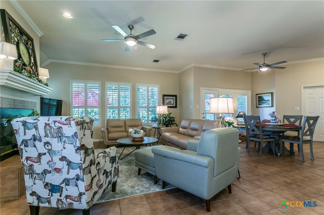 Property Photo: 1320 Daisy Lane TX 76502