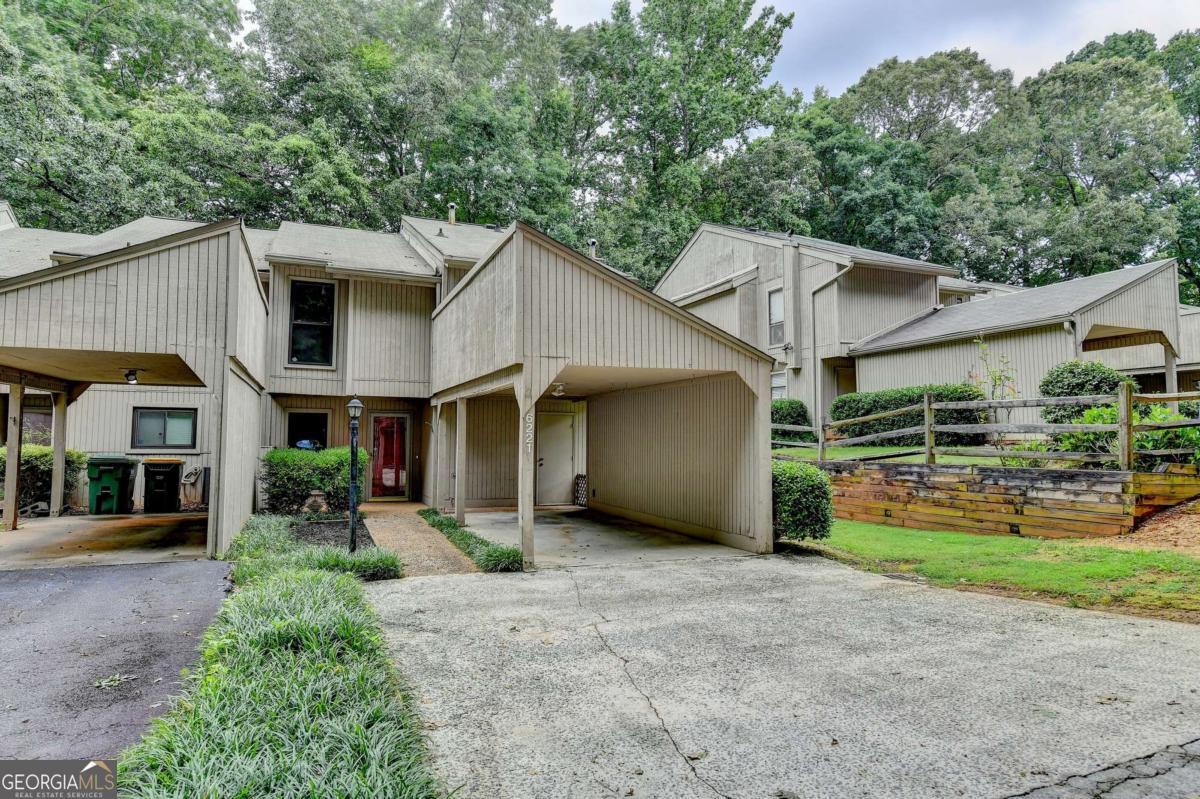 Property Photo: 6221 Willow Run Road GA 30092